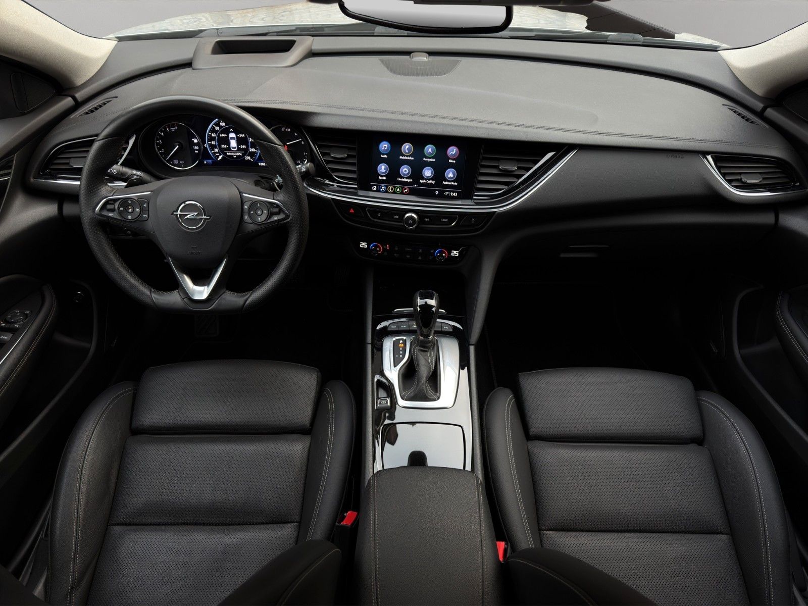 Fahrzeugabbildung Opel Insignia B Sports Tourer Business Innovation 4x4