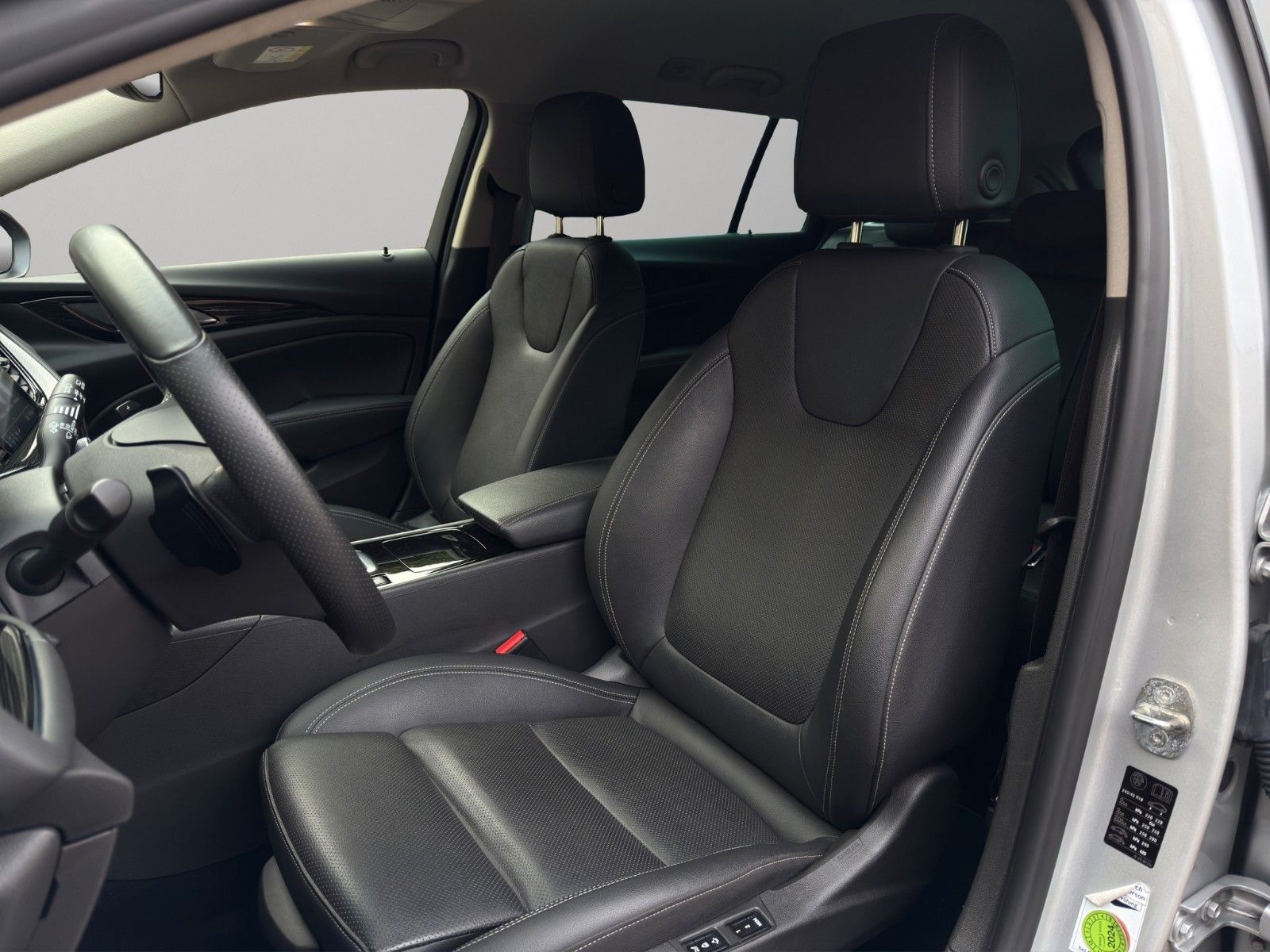 Fahrzeugabbildung Opel Insignia B Sports Tourer Business Innovation 4x4