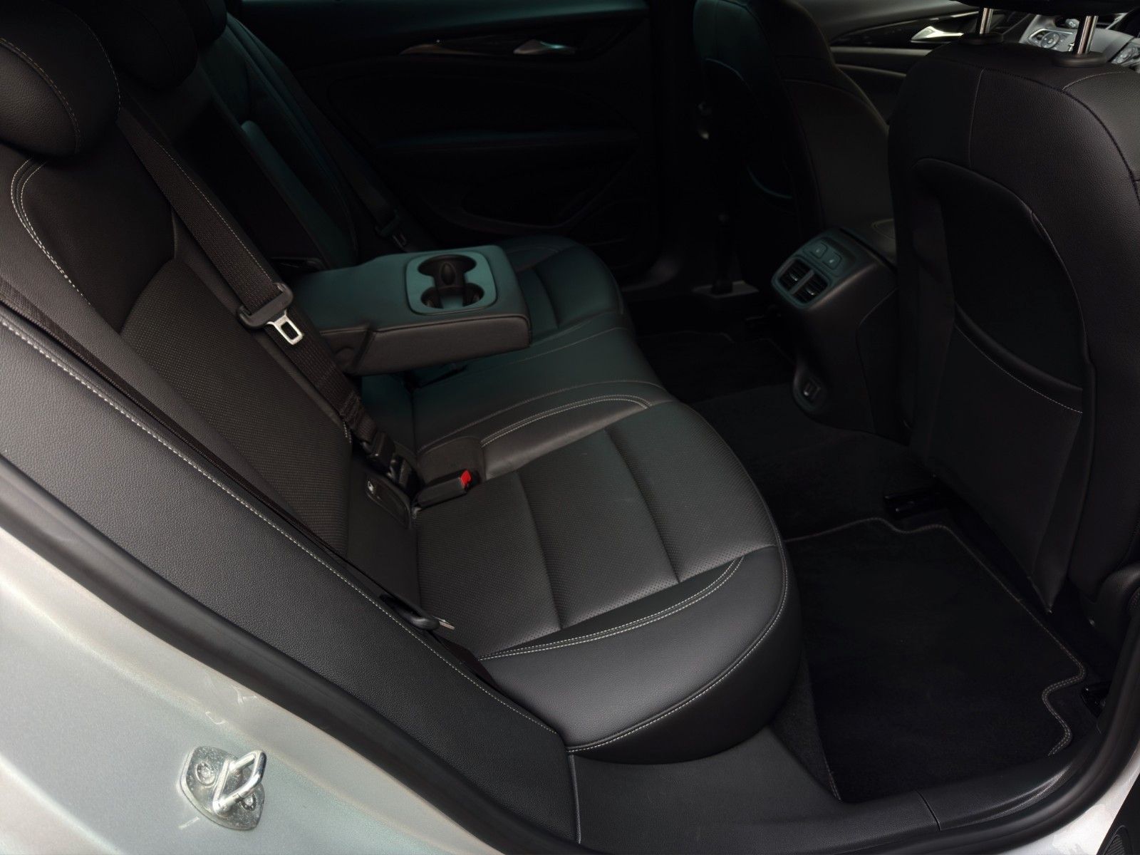 Fahrzeugabbildung Opel Insignia B Sports Tourer Business Innovation 4x4