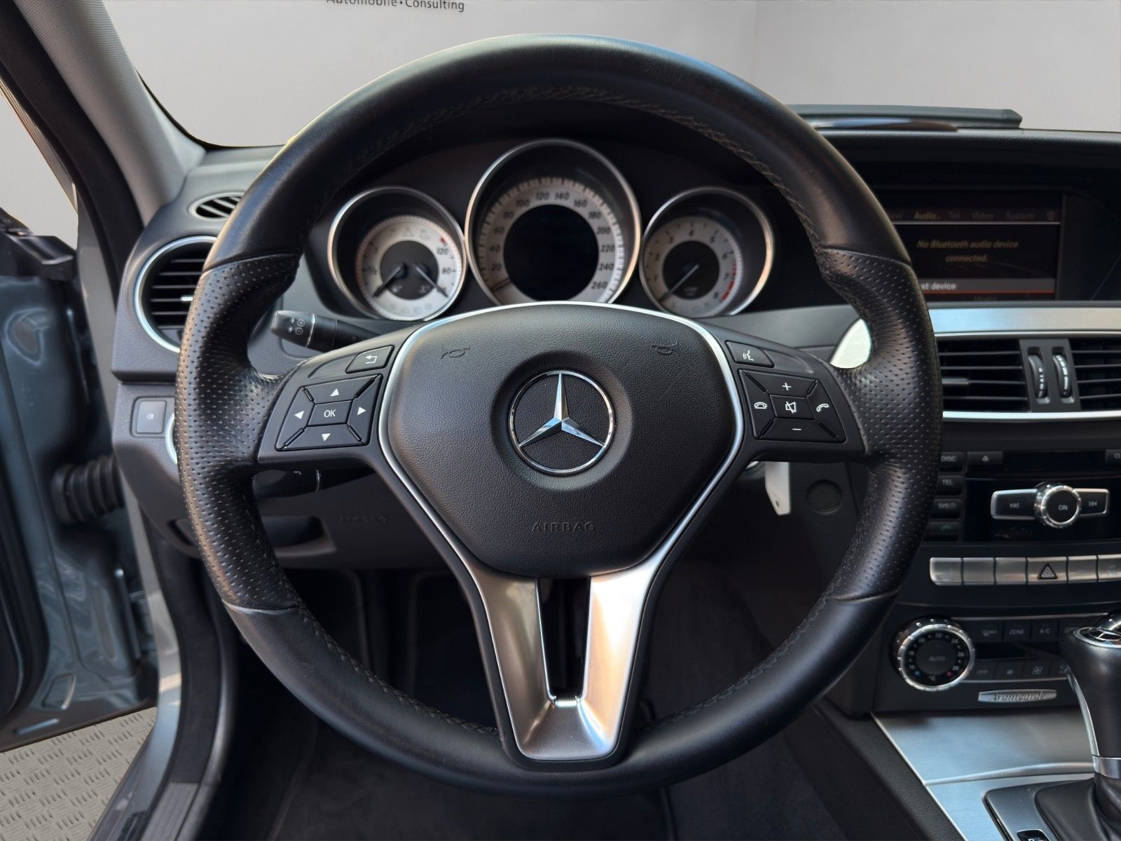 Fahrzeugabbildung Mercedes-Benz C 180 BlueEfficiency Avantgarde *Rückfahrkamera*