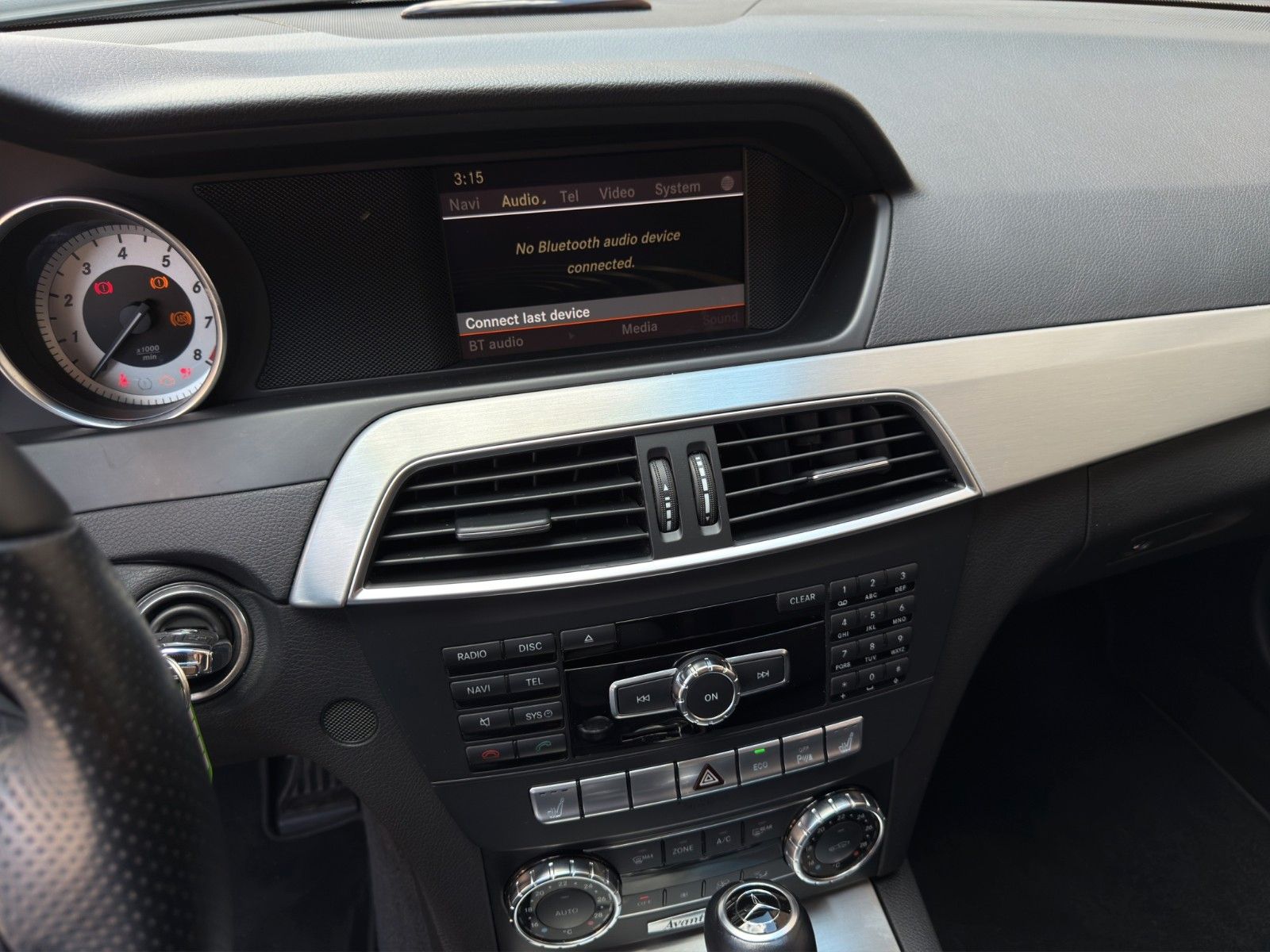Fahrzeugabbildung Mercedes-Benz C 180 BlueEfficiency Avantgarde *Rückfahrkamera*