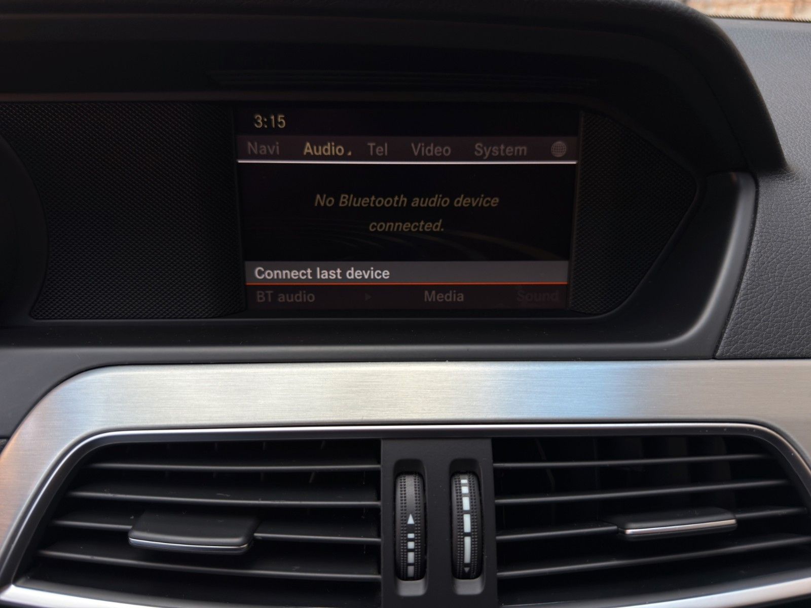 Fahrzeugabbildung Mercedes-Benz C 180 BlueEfficiency Avantgarde *Rückfahrkamera*