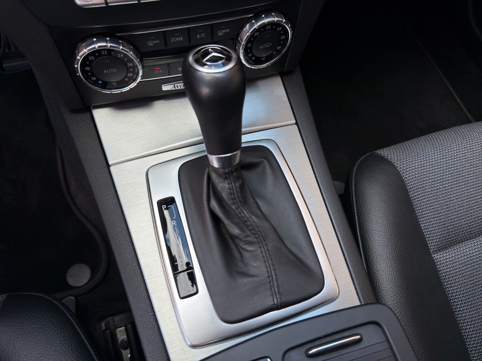 Fahrzeugabbildung Mercedes-Benz C 180 BlueEfficiency Avantgarde *Rückfahrkamera*