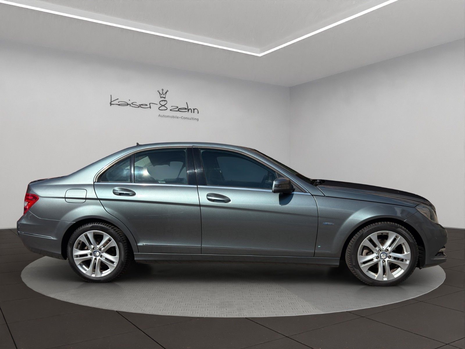 Fahrzeugabbildung Mercedes-Benz C 180 BlueEfficiency Avantgarde *Rückfahrkamera*