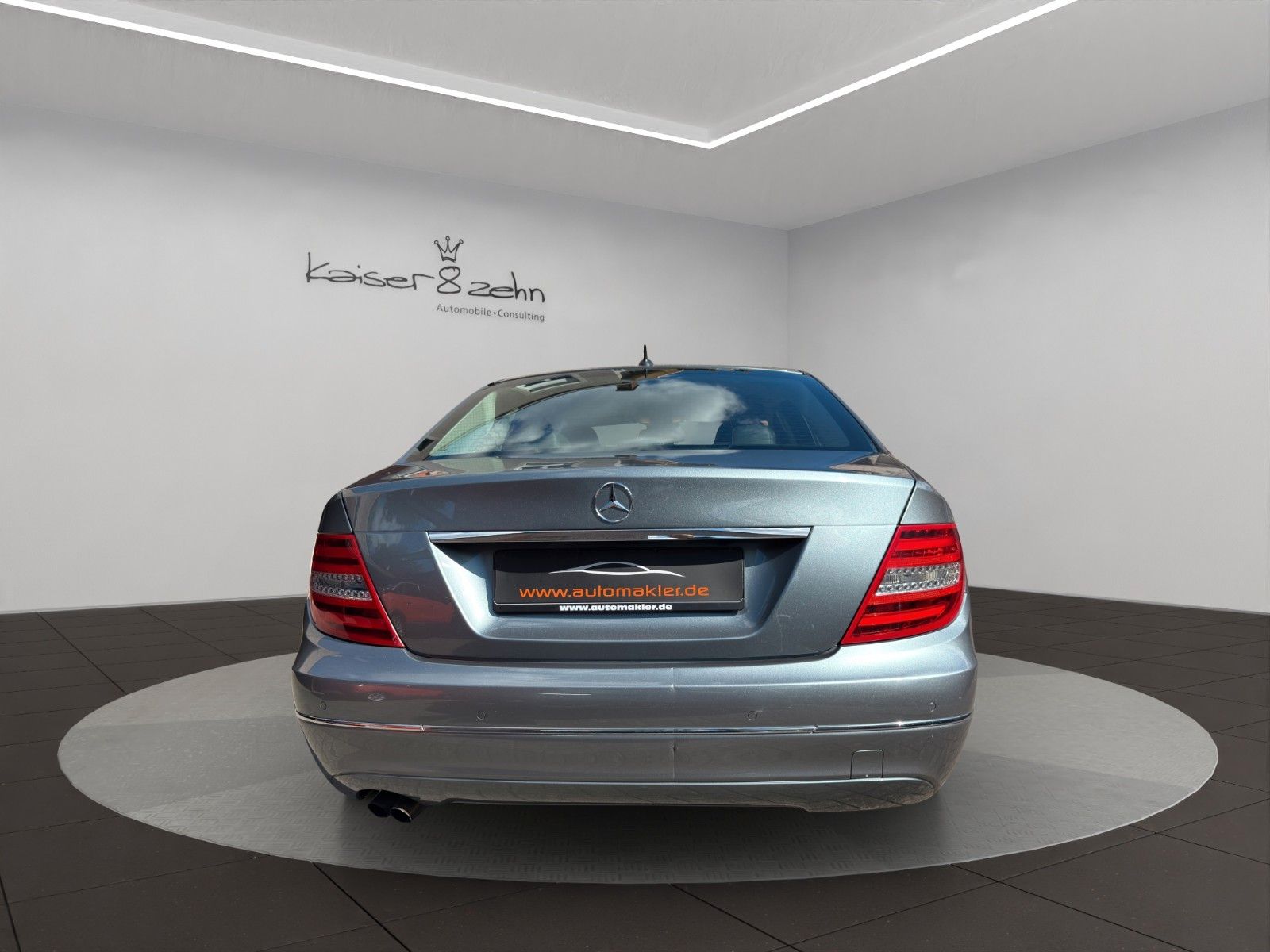 Fahrzeugabbildung Mercedes-Benz C 180 BlueEfficiency Avantgarde *Rückfahrkamera*