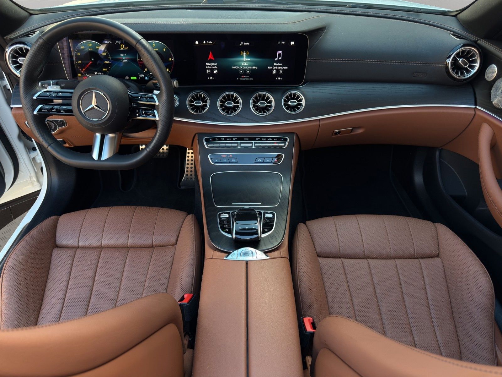 Fahrzeugabbildung Mercedes-Benz E 300d Cabriolet AMG-Line *2.Hand*Burmester*