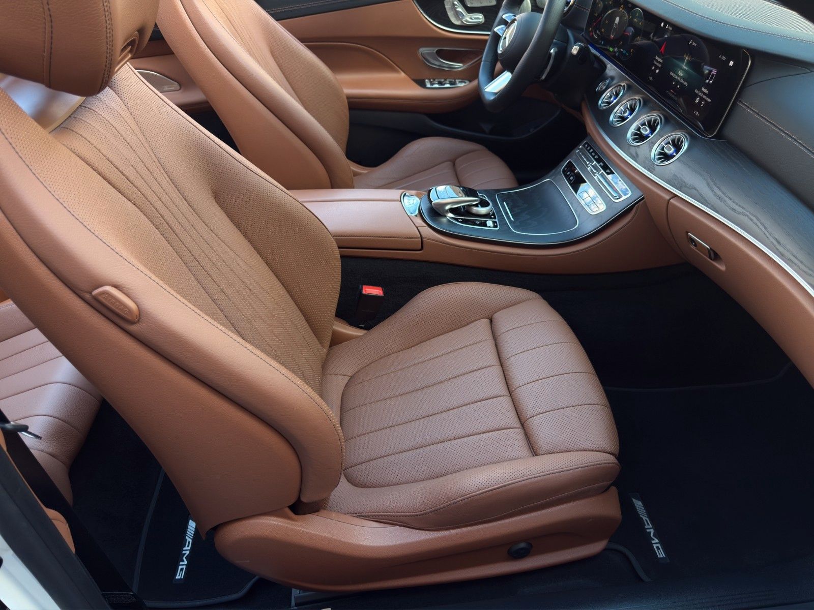 Fahrzeugabbildung Mercedes-Benz E 300d Cabriolet AMG-Line *2.Hand*Burmester*