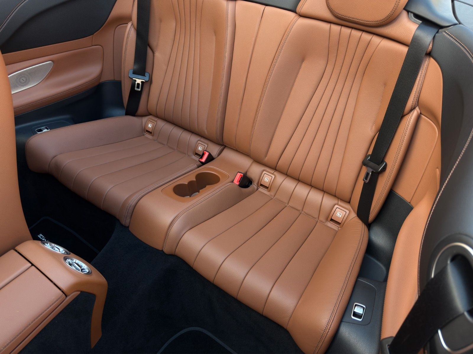 Fahrzeugabbildung Mercedes-Benz E 300d Cabriolet AMG-Line *2.Hand*Burmester*