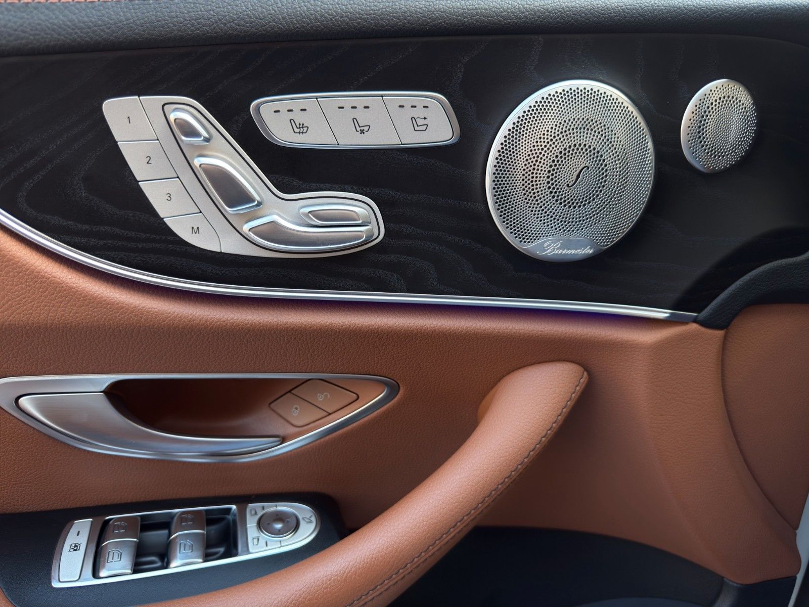 Fahrzeugabbildung Mercedes-Benz E 300d Cabriolet AMG-Line *2.Hand*Burmester*