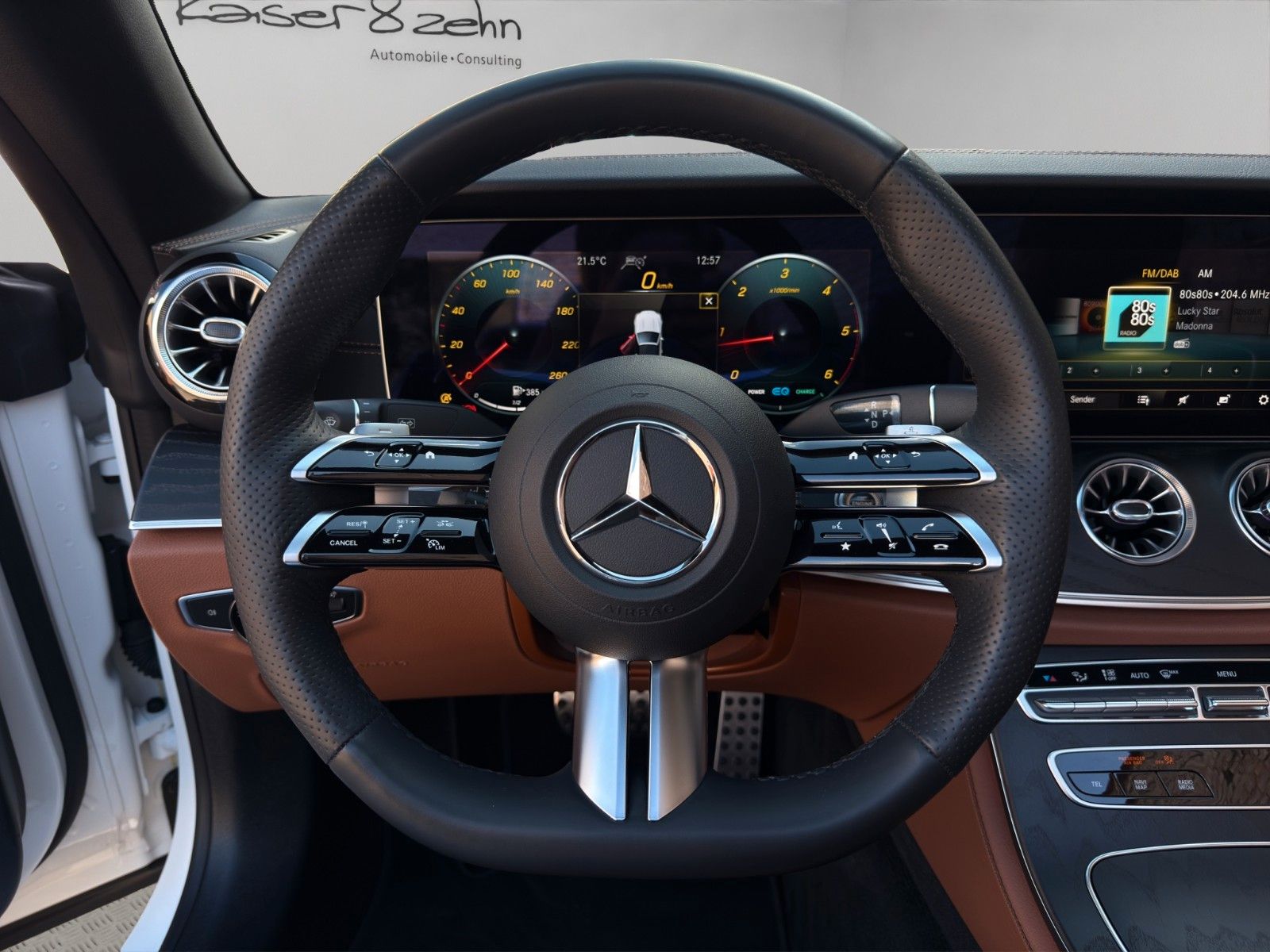 Fahrzeugabbildung Mercedes-Benz E 300d Cabriolet AMG-Line *2.Hand*Burmester*
