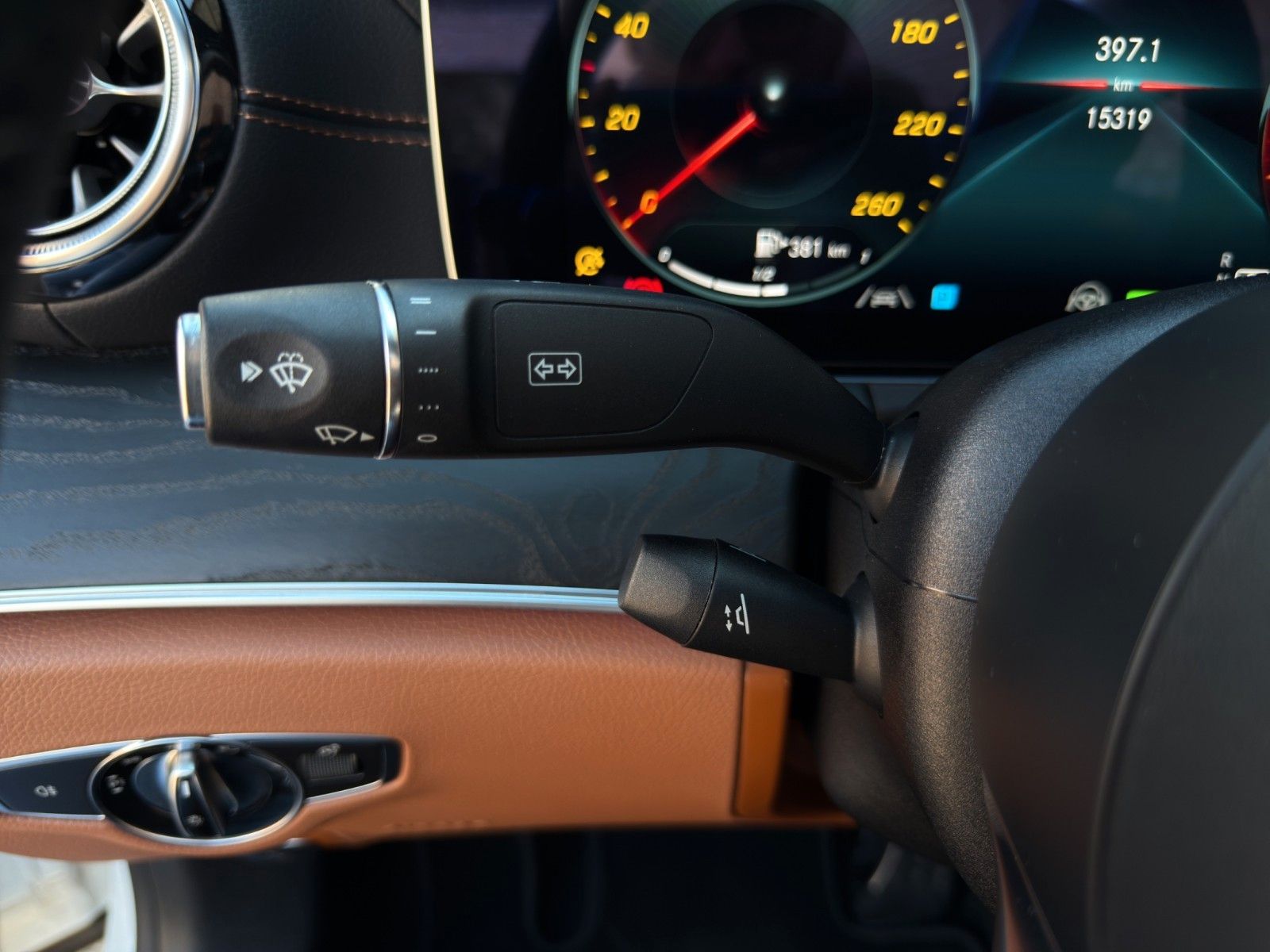 Fahrzeugabbildung Mercedes-Benz E 300d Cabriolet AMG-Line *2.Hand*Burmester*