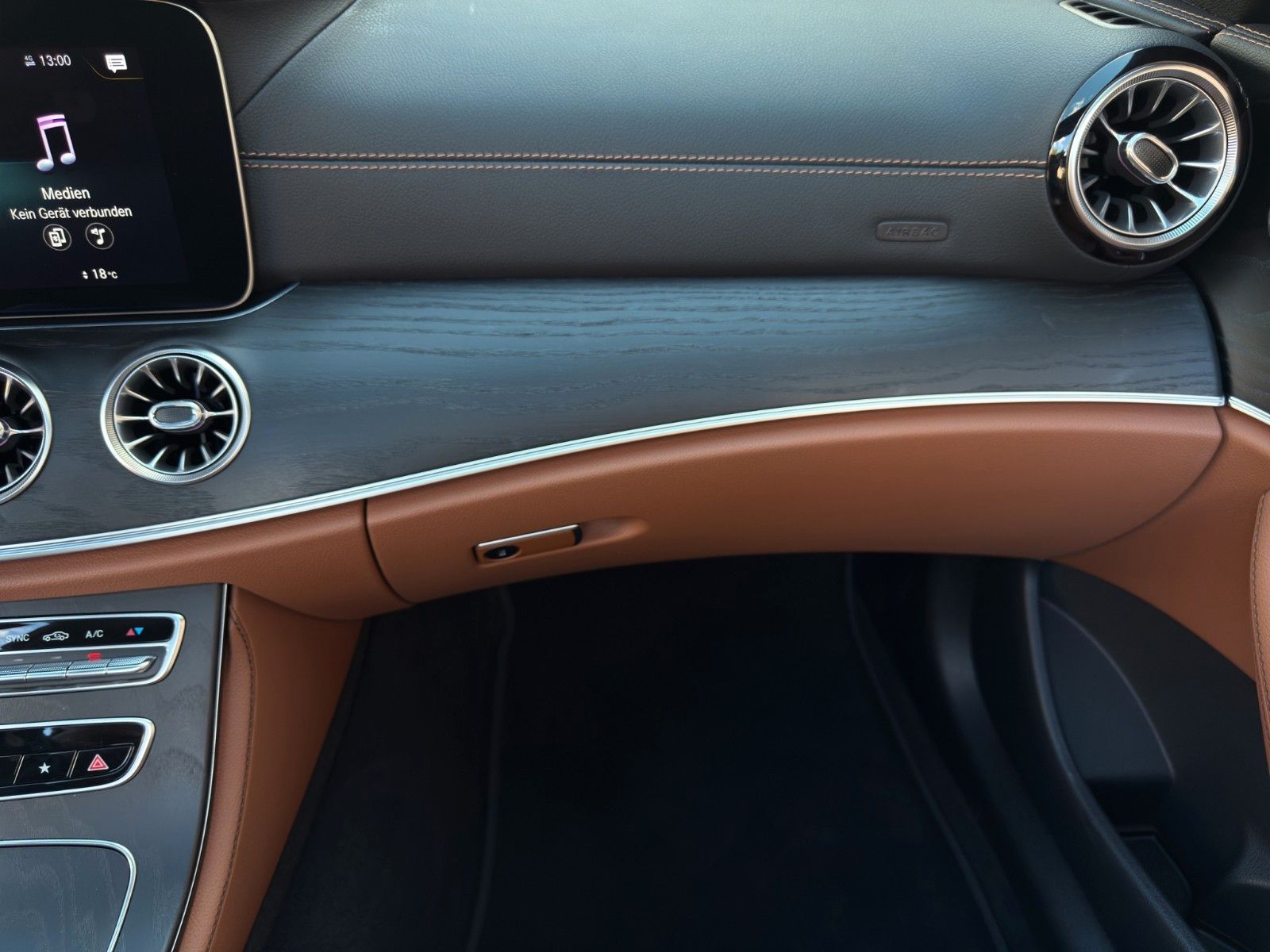 Fahrzeugabbildung Mercedes-Benz E 300d Cabriolet AMG-Line *2.Hand*Burmester*