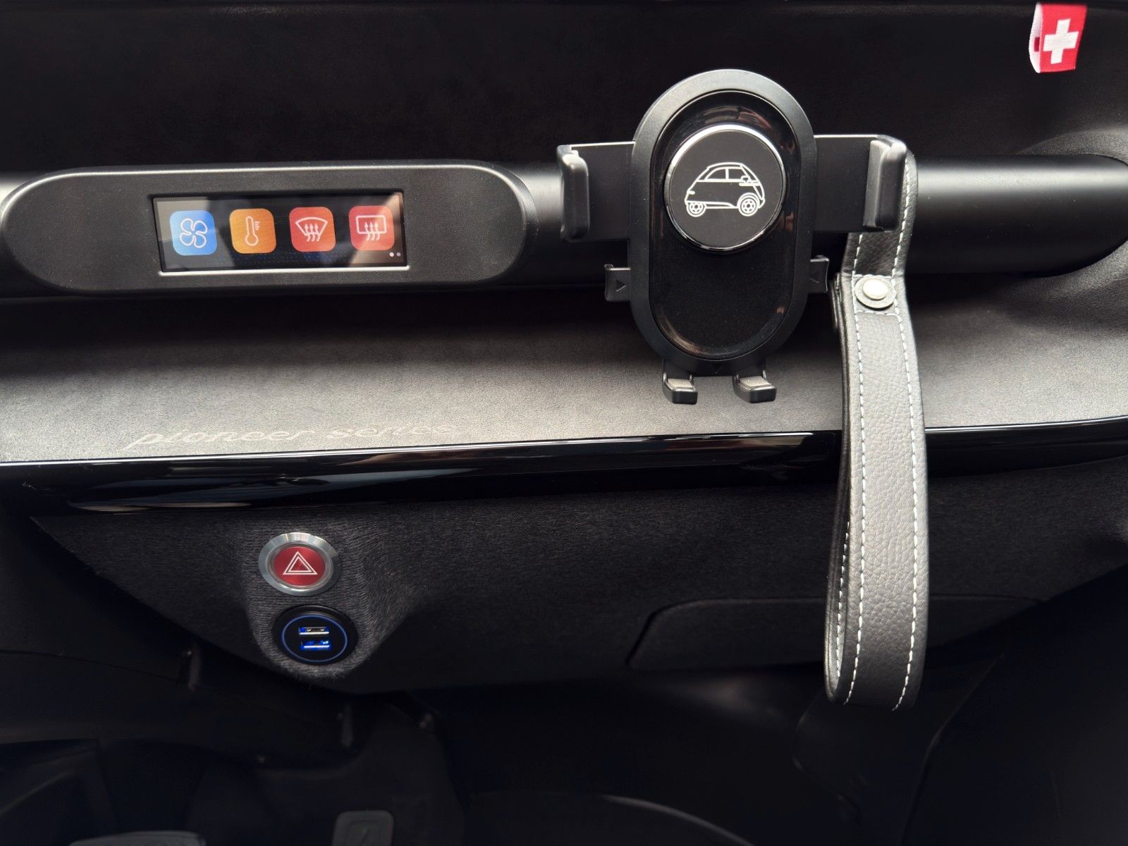 Fahrzeugabbildung Microlino Pioneer Edition Turin Aluminum Matt *L7*Faltdach