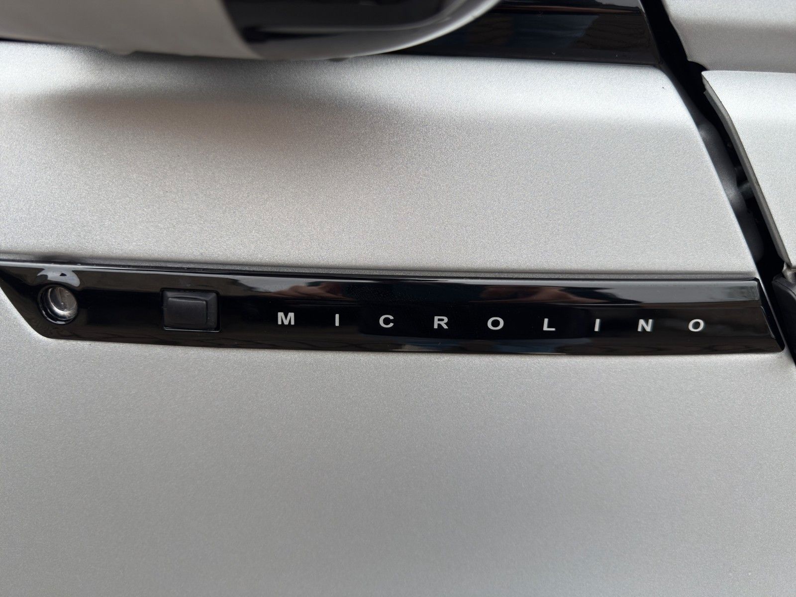 Fahrzeugabbildung Microlino Pioneer Edition Turin Aluminum Matt *L7*Faltdach