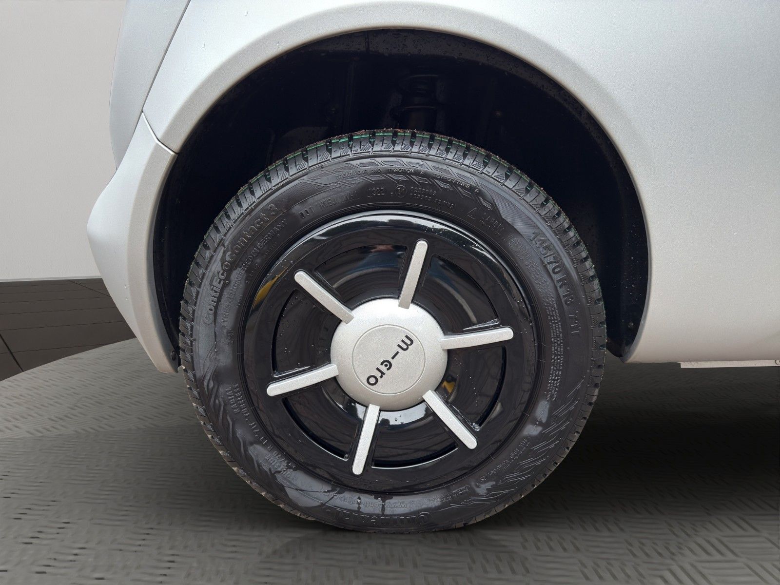 Fahrzeugabbildung Microlino Pioneer Edition Turin Aluminum Matt *L7*Faltdach