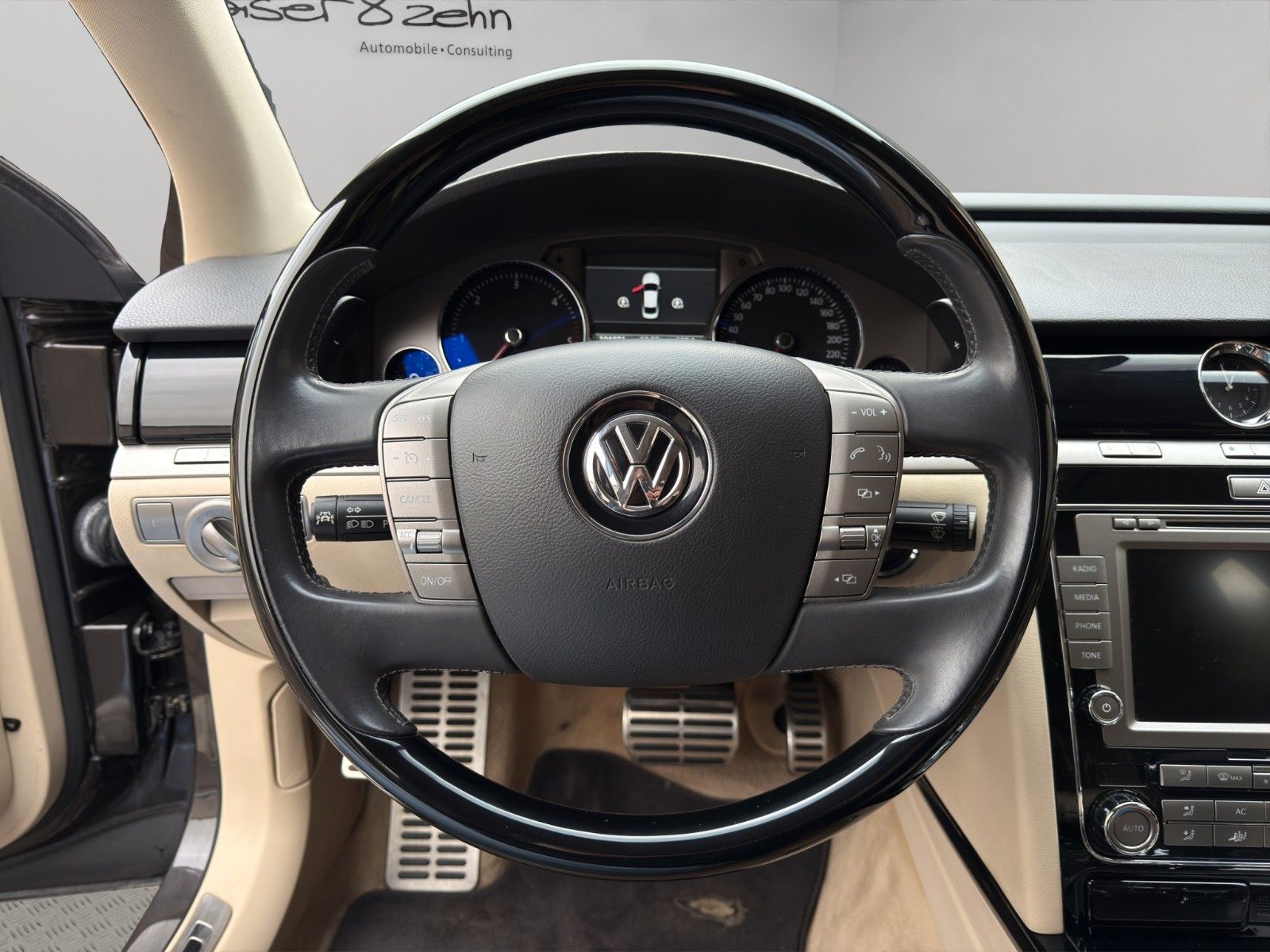 Fahrzeugabbildung Volkswagen Phaeton V6 TDI 4-Sitzer 4Motion *VW Exclusive*
