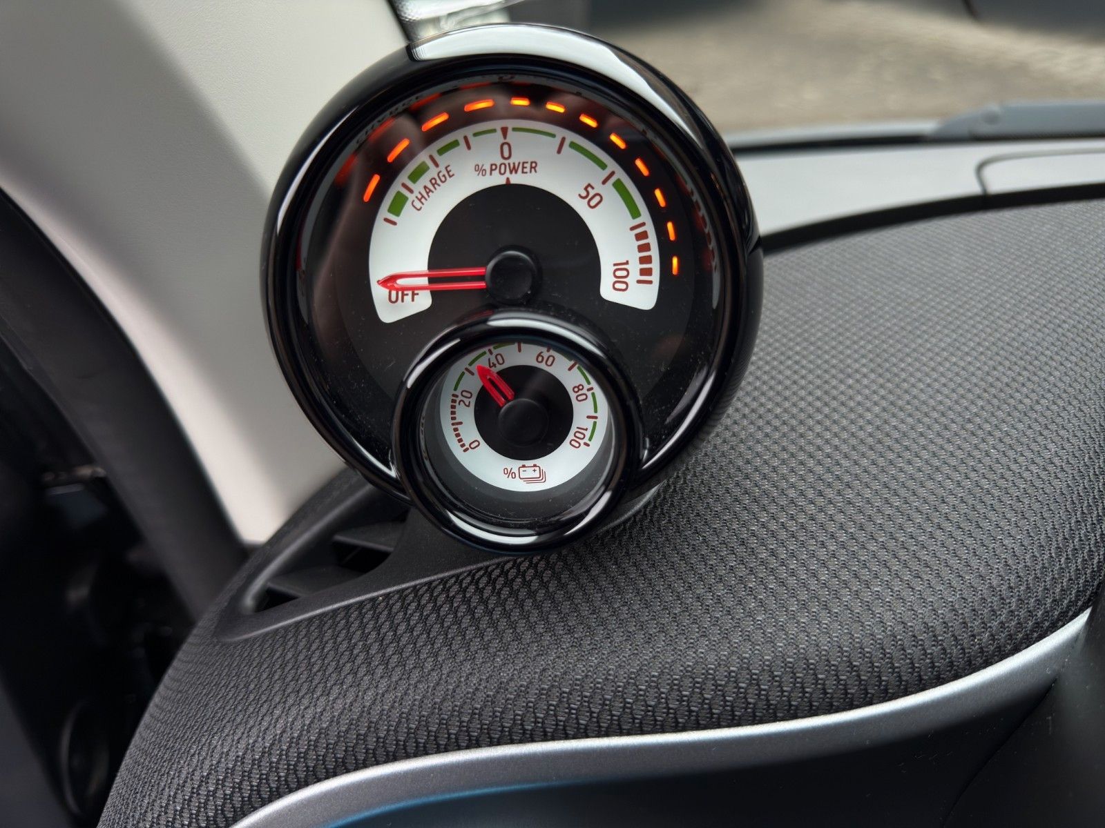 Fahrzeugabbildung Smart ForTwo Coupé EQ Passion *1. Hand*22kW-Bordlader*