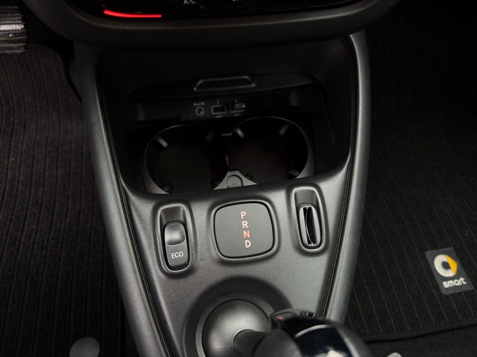 Fahrzeugabbildung Smart ForTwo Coupé EQ Passion *1. Hand*22kW-Bordlader*