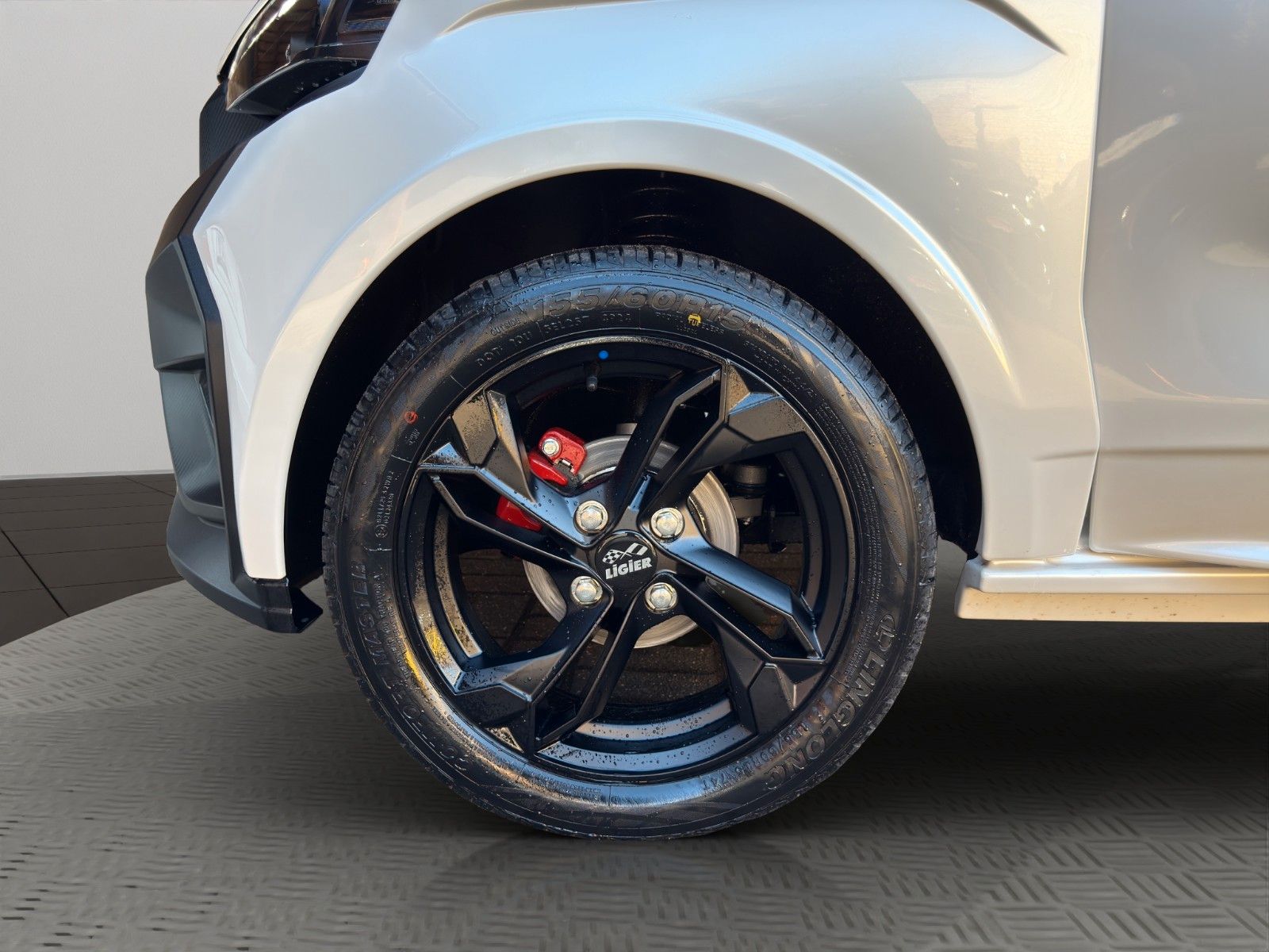 Fahrzeugabbildung Ligier JS 50 D Elite E5+*sofort*CarPlay*Rückfahrkamera*