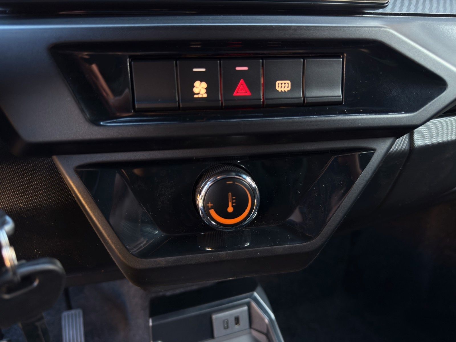 Fahrzeugabbildung Ligier JS 50 D Elite E5+*sofort*CarPlay*Rückfahrkamera*