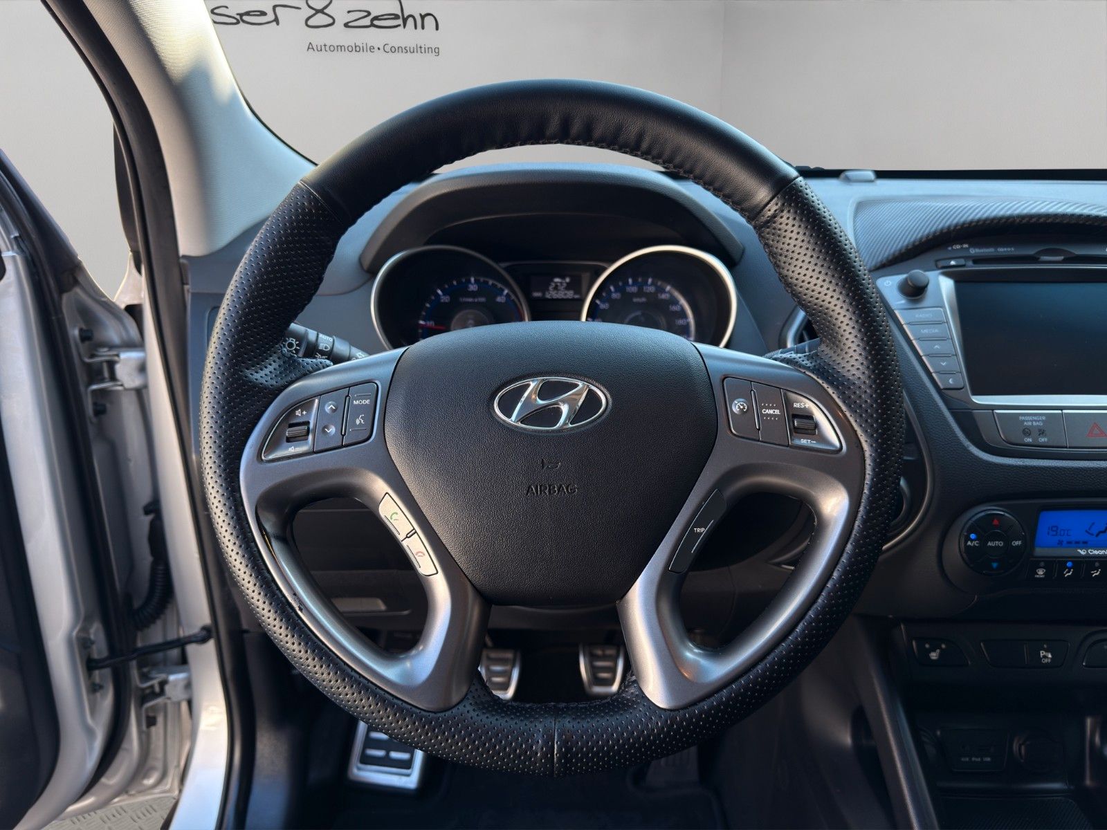 Fahrzeugabbildung Hyundai ix35 2.0 CRDi World Cup Gold*Rückfahrkamera*