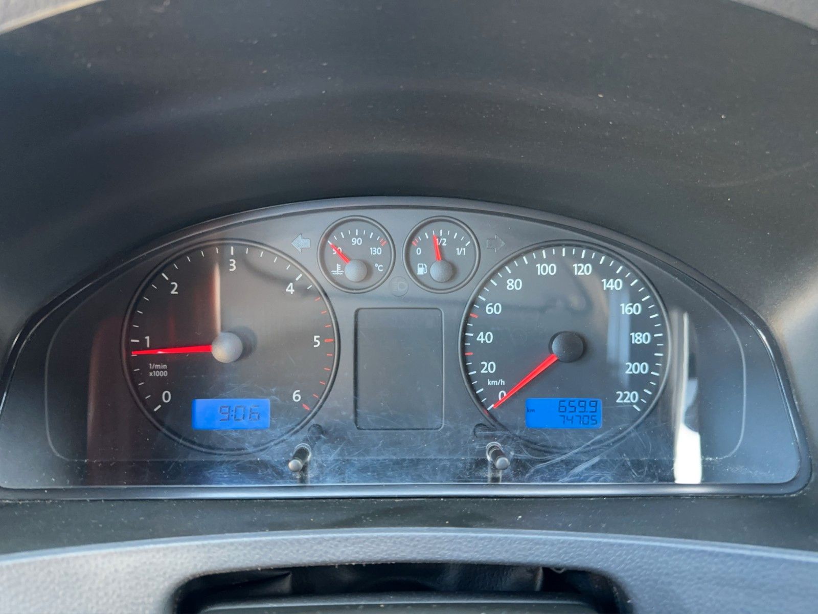 Fahrzeugabbildung Volkswagen T5 Shuttle lang