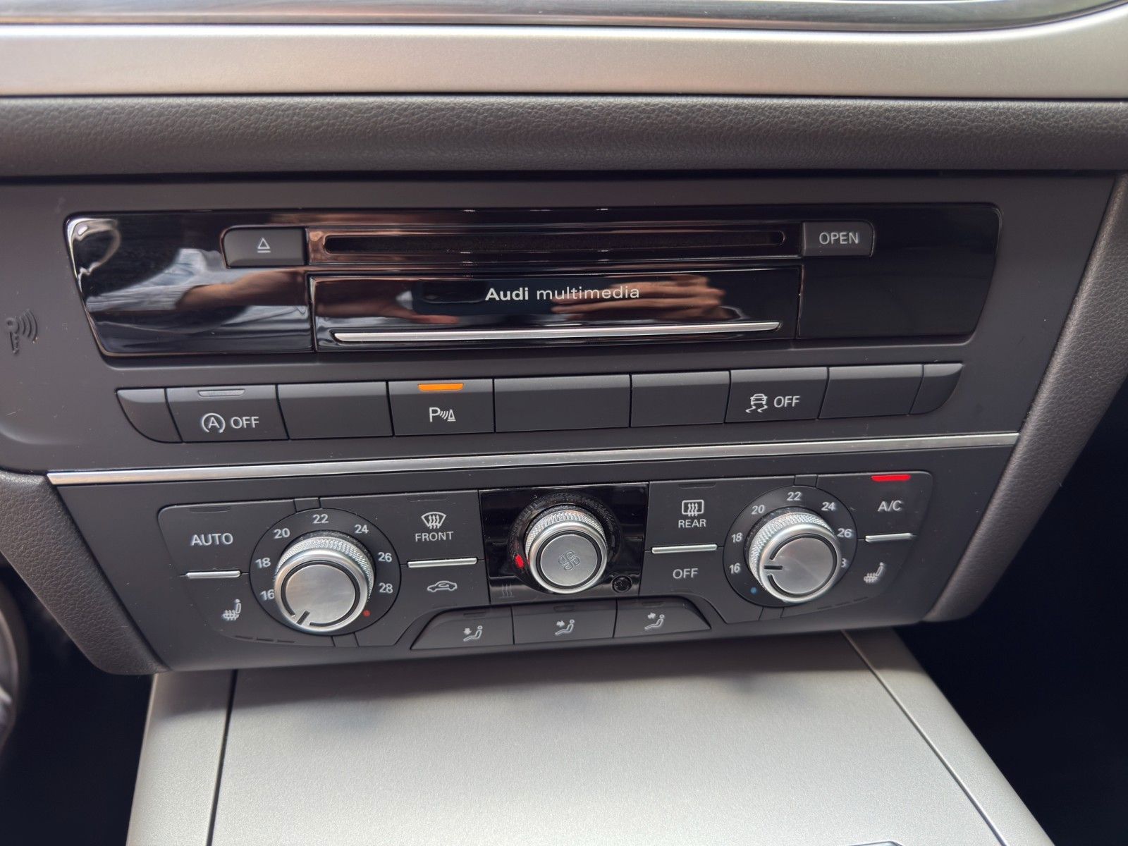 Fahrzeugabbildung Audi A6 2.0 TFSI S tronic quattro Avant *2.Hand*PDC*