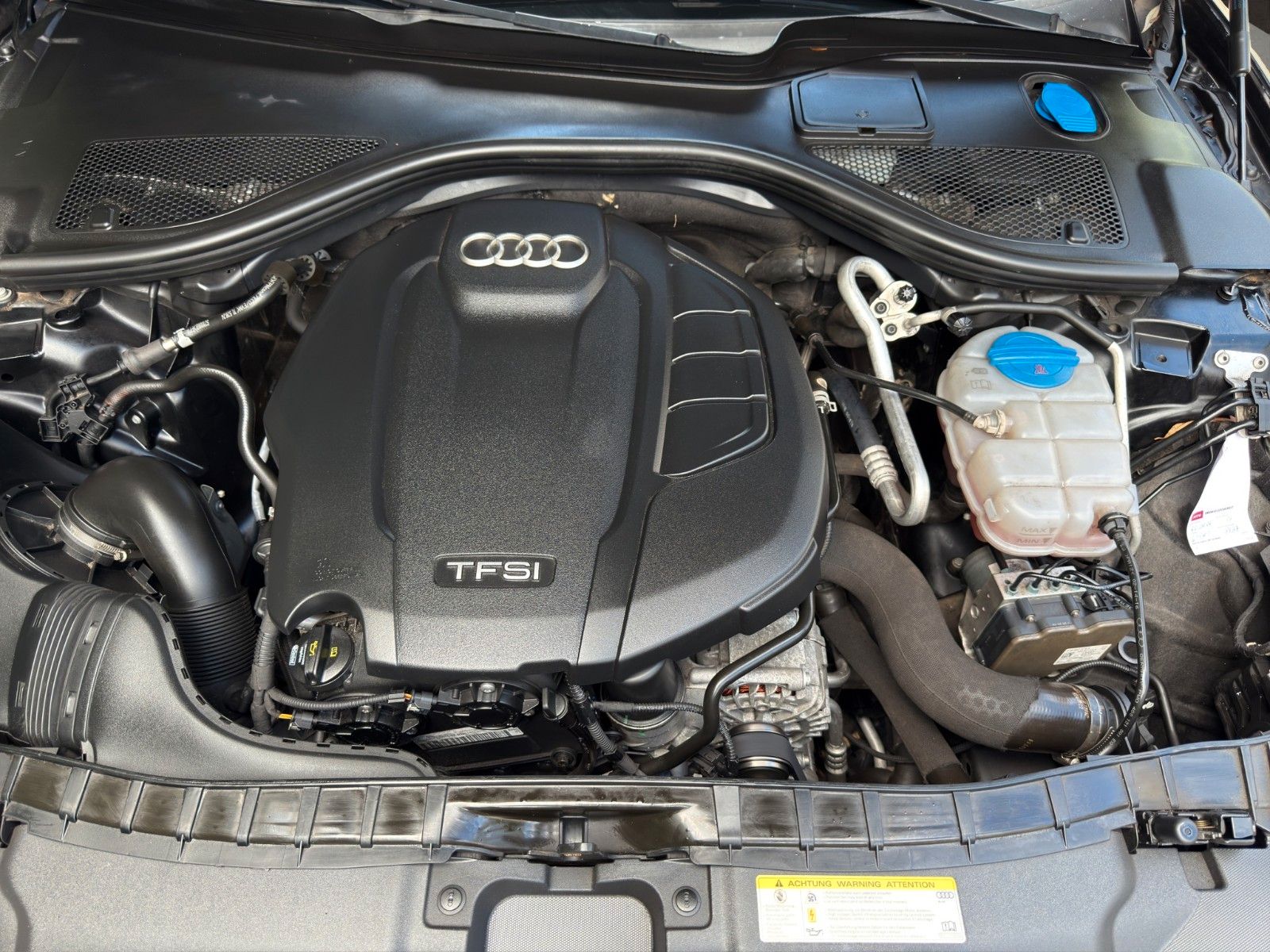 Fahrzeugabbildung Audi A6 2.0 TFSI S tronic quattro Avant *2.Hand*PDC*