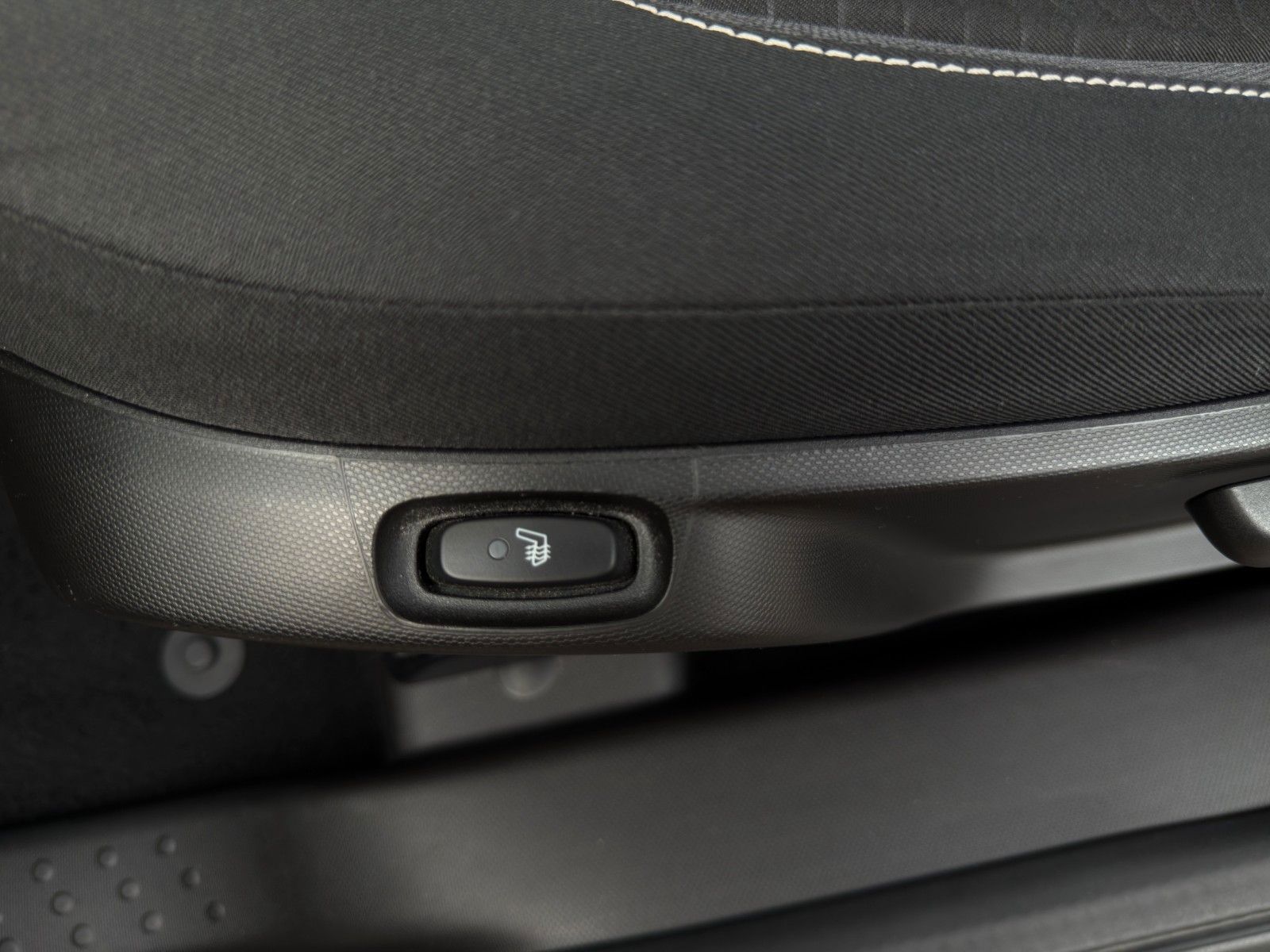 Fahrzeugabbildung Smart ForTwo Coupé EQ Passion *2.Hand*22-Kw-Bordlader*