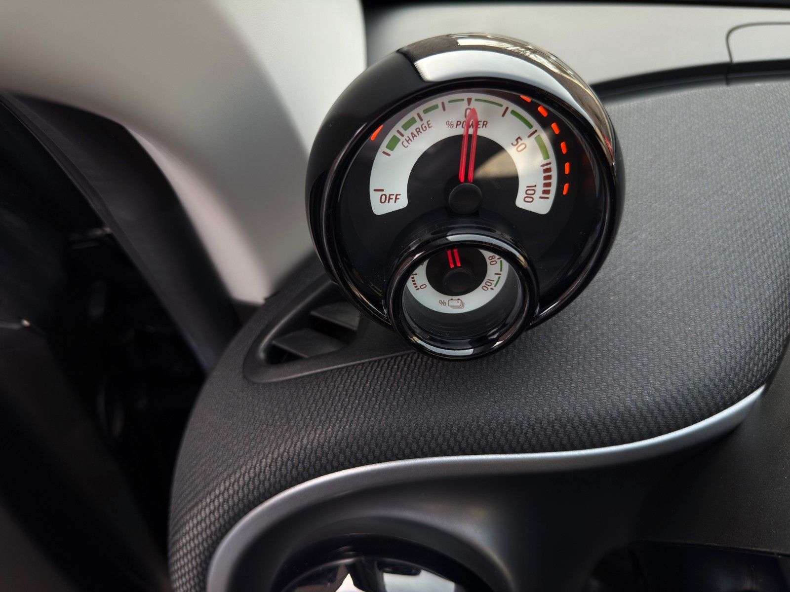 Fahrzeugabbildung Smart ForTwo Coupé EQ Passion *2.Hand*22-Kw-Bordlader*