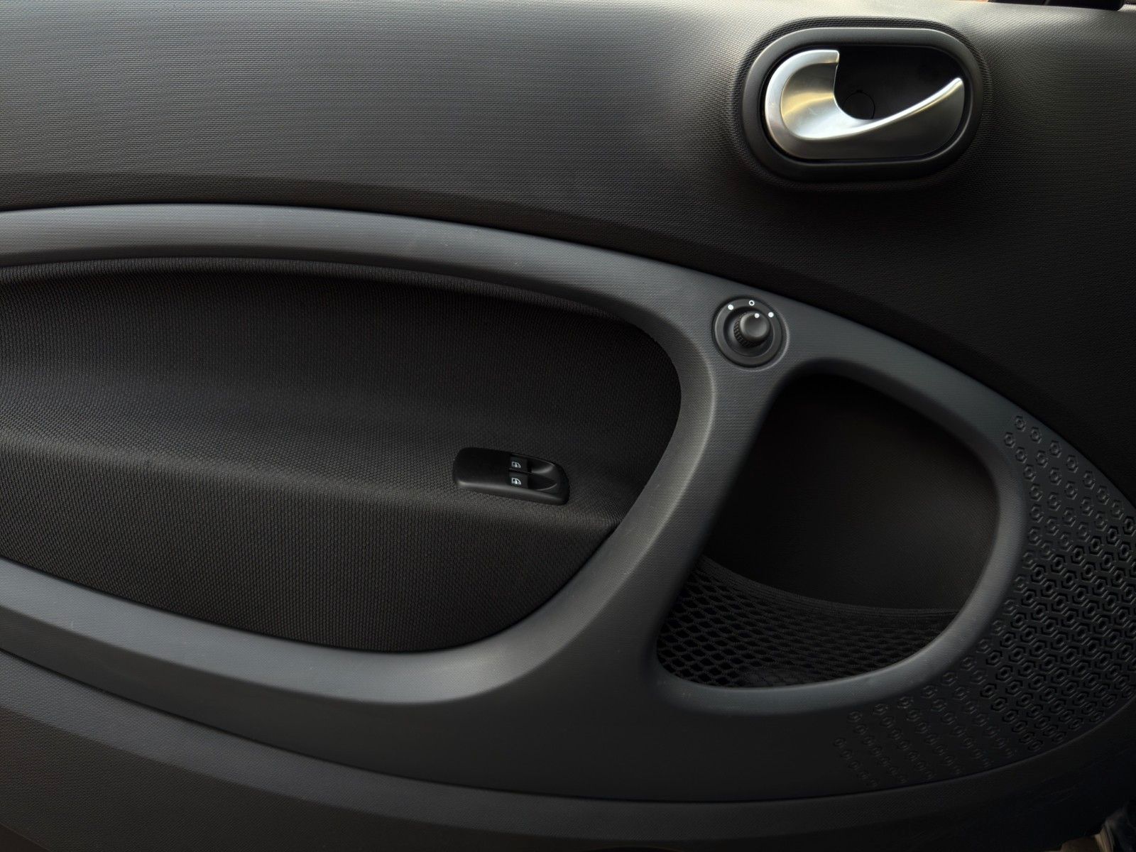 Fahrzeugabbildung Smart ForTwo Coupé EQ Passion *2.Hand*22-Kw-Bordlader*