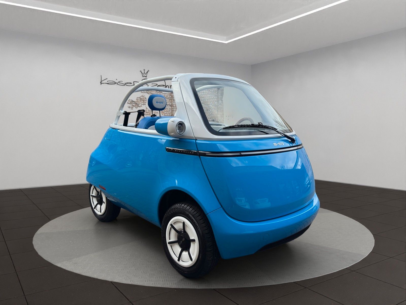 Fahrzeugabbildung Microlino Spiaggina 12/99 Portofino Blue