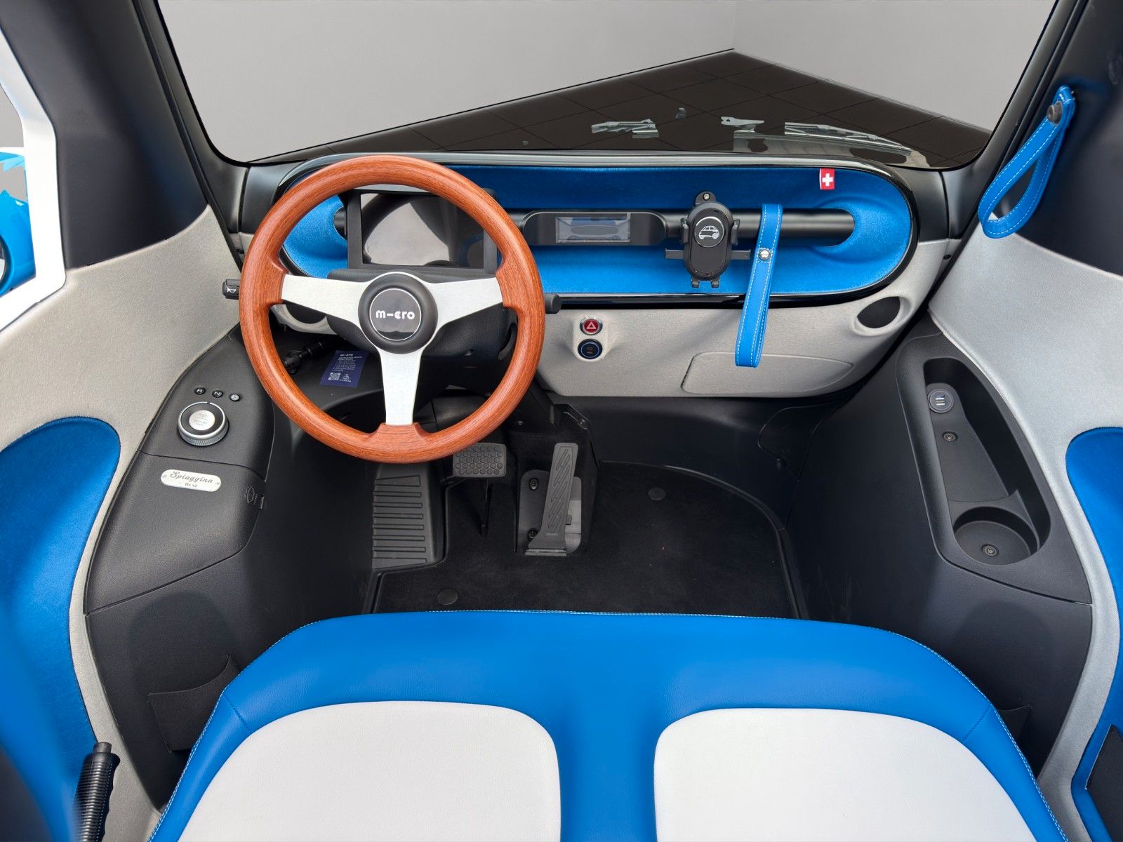 Fahrzeugabbildung Microlino Spiaggina 12/99 Portofino Blue