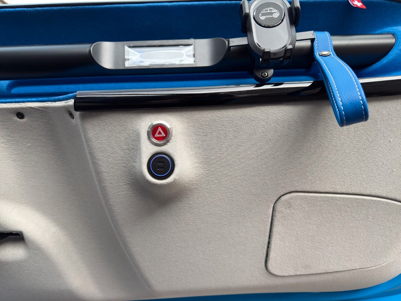 Fahrzeugabbildung Microlino Spiaggina 12/99 Portofino Blue