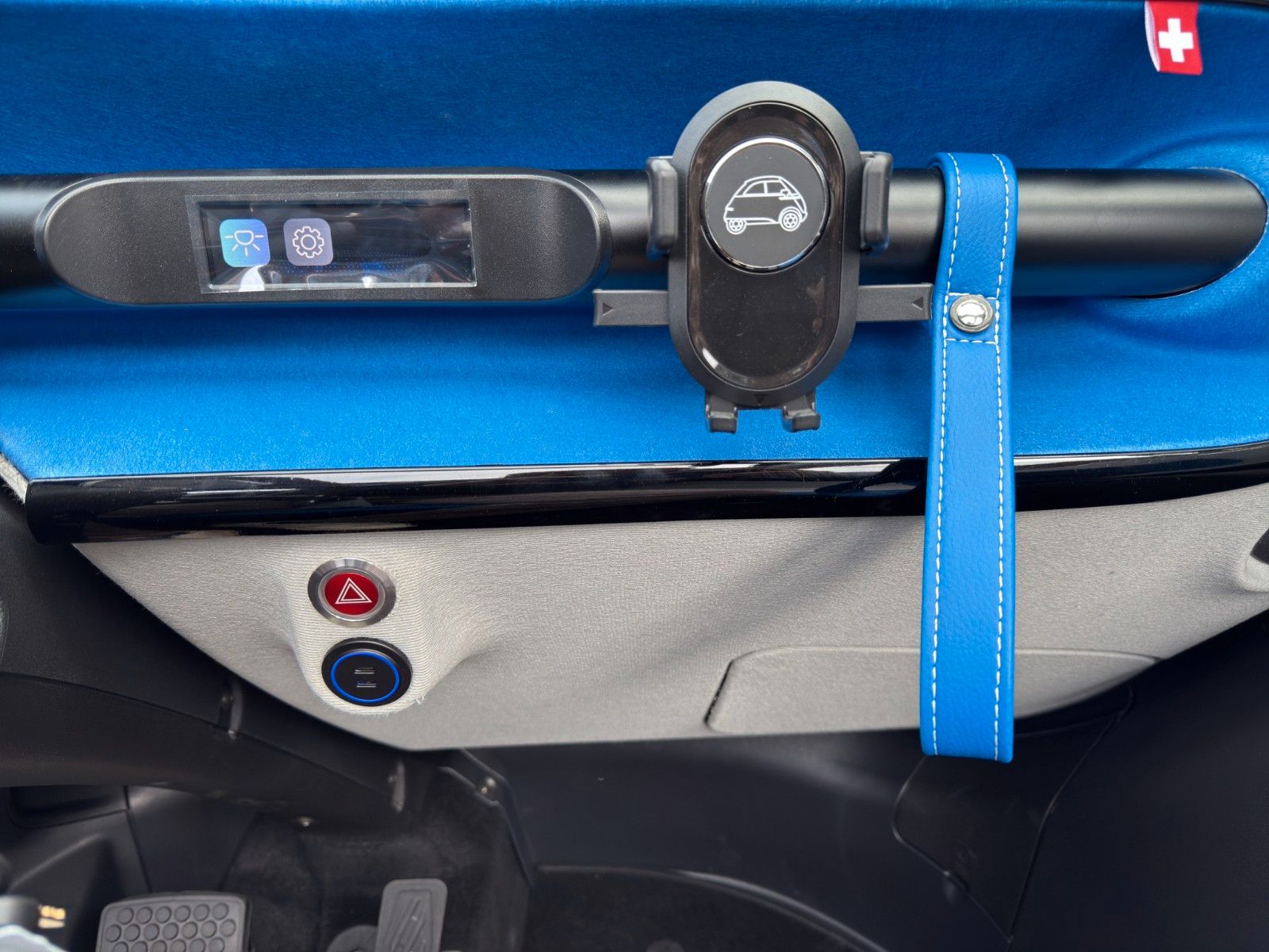 Fahrzeugabbildung Microlino Spiaggina 12/99 Portofino Blue