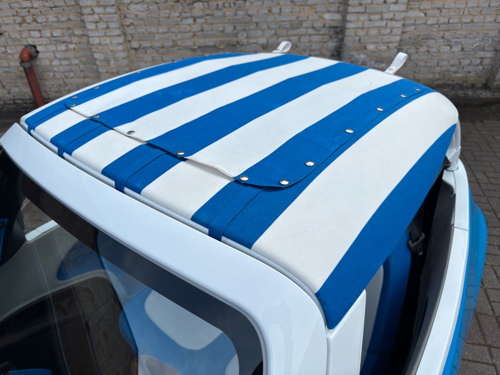 Fahrzeugabbildung Microlino Spiaggina 12/99 Portofino Blue