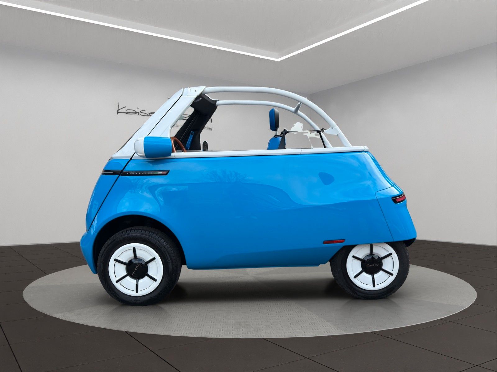 Fahrzeugabbildung Microlino Spiaggina 12/99 Portofino Blue