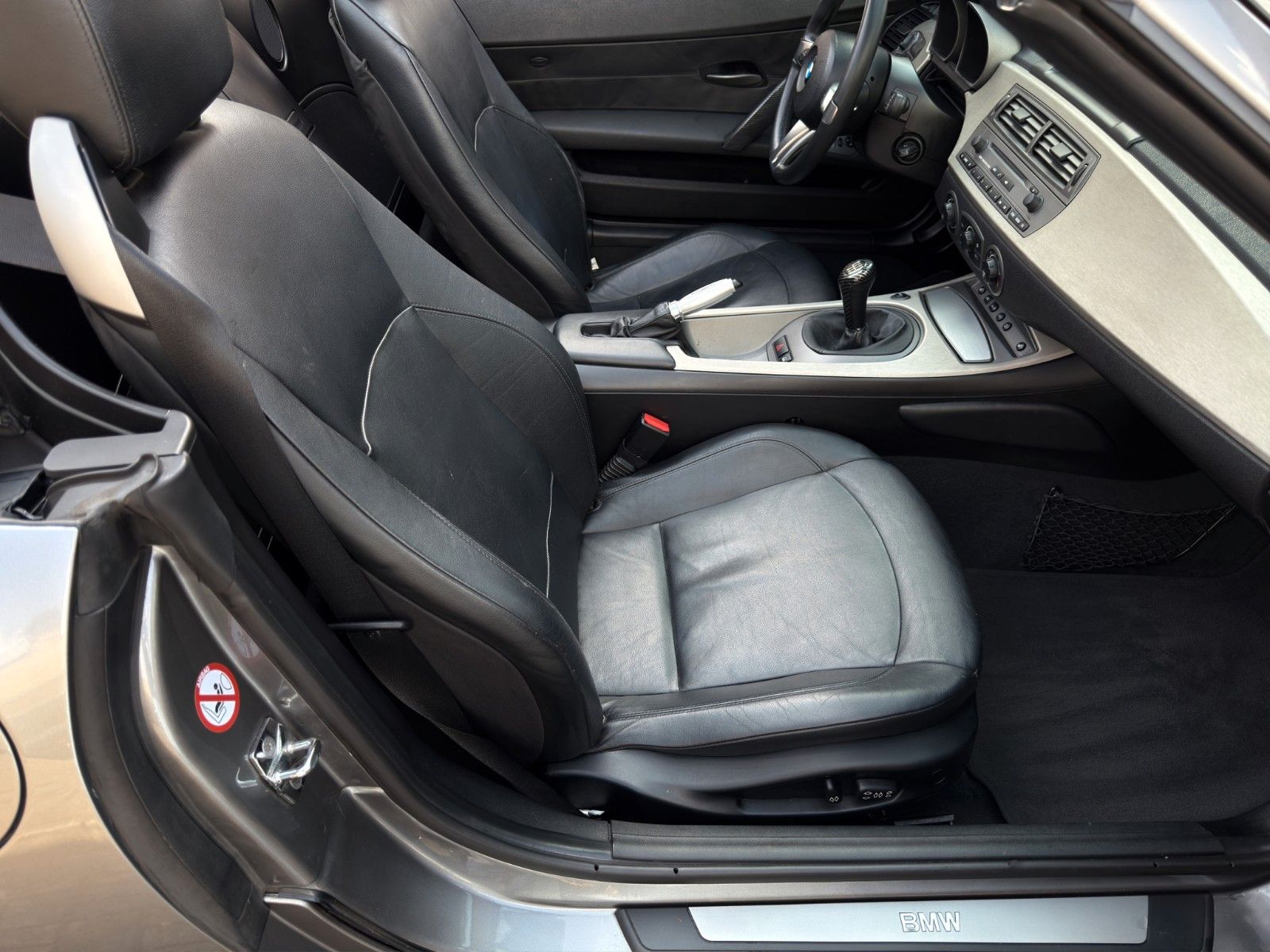Fahrzeugabbildung BMW Z4 Roadster 3.0i *PDC*Navi*Leder*