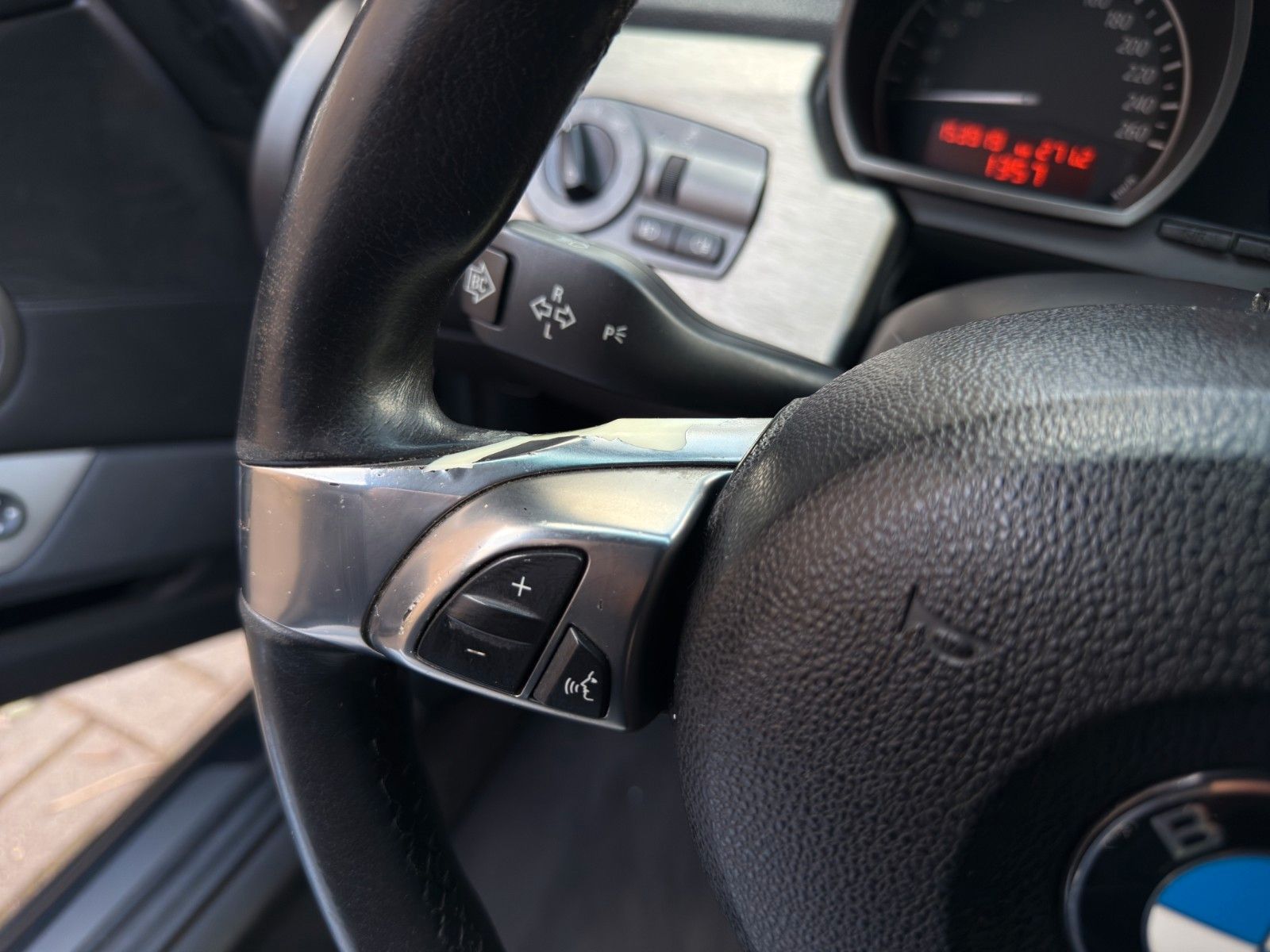 Fahrzeugabbildung BMW Z4 Roadster 3.0i *PDC*Navi*Leder*
