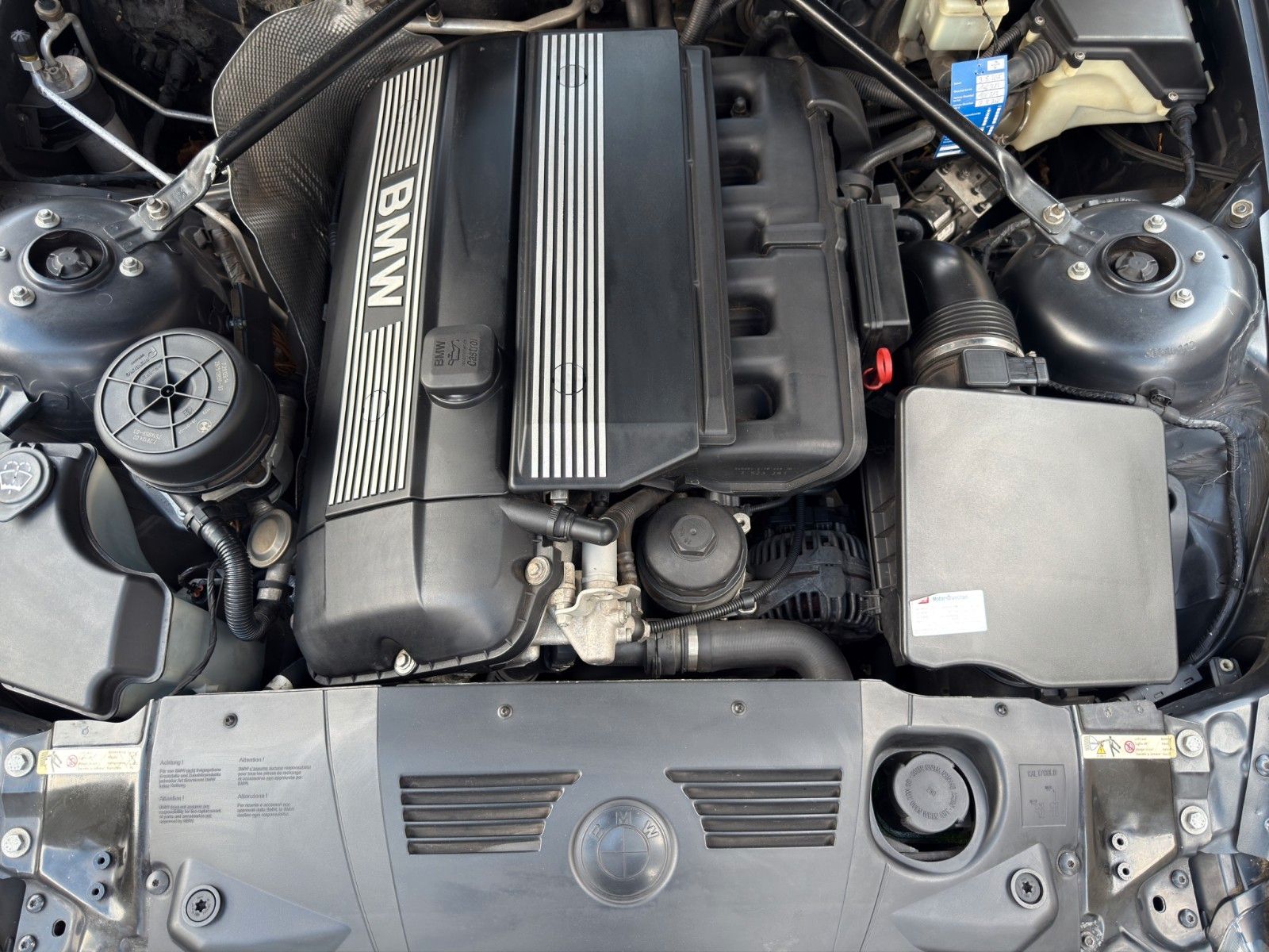 Fahrzeugabbildung BMW Z4 Roadster 3.0i *PDC*Navi*Leder*