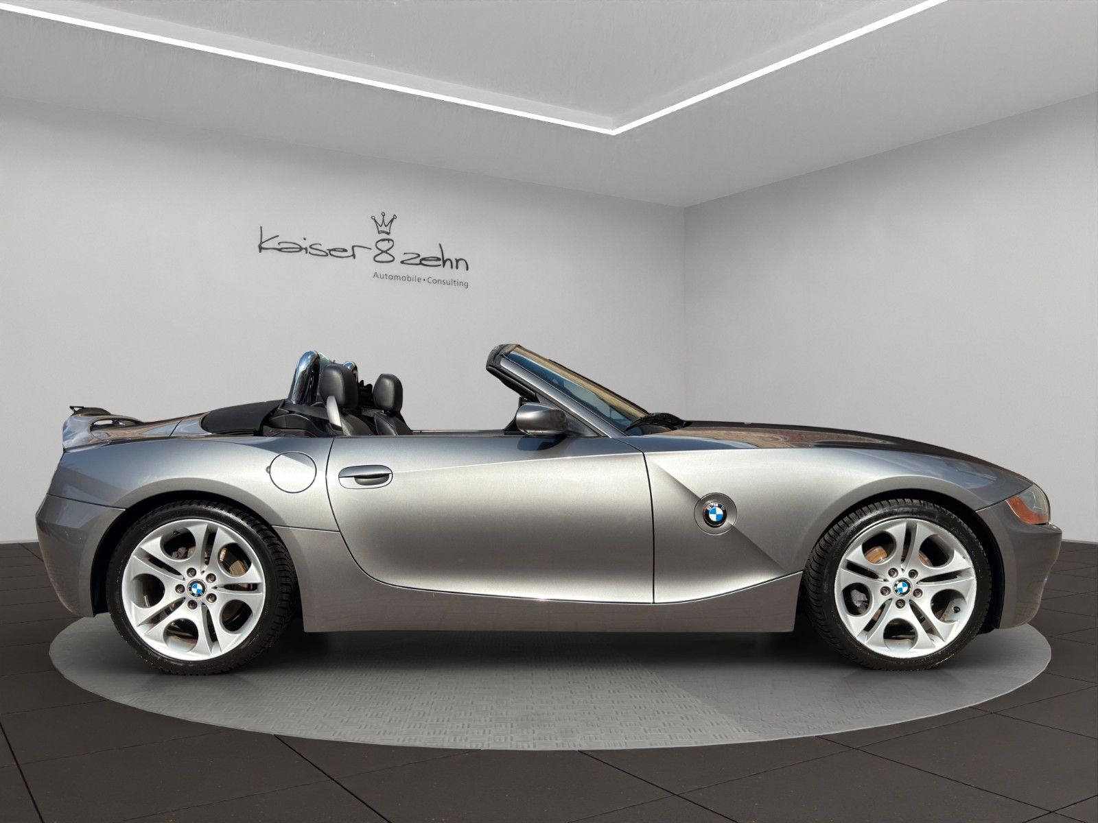 Fahrzeugabbildung BMW Z4 Roadster 3.0i *PDC*Navi*Leder*