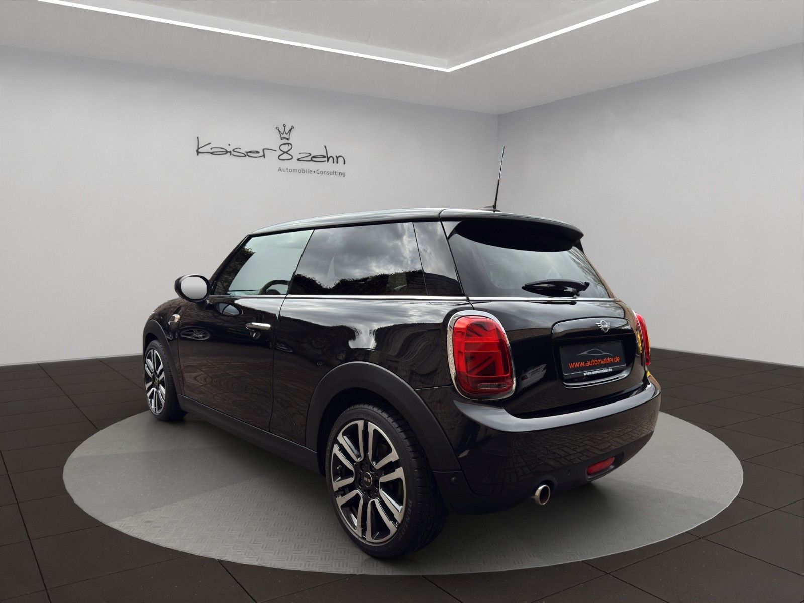 Fahrzeugabbildung MINI Cooper Automatik *1. Hand*Bluetooth*Pano-Dach*
