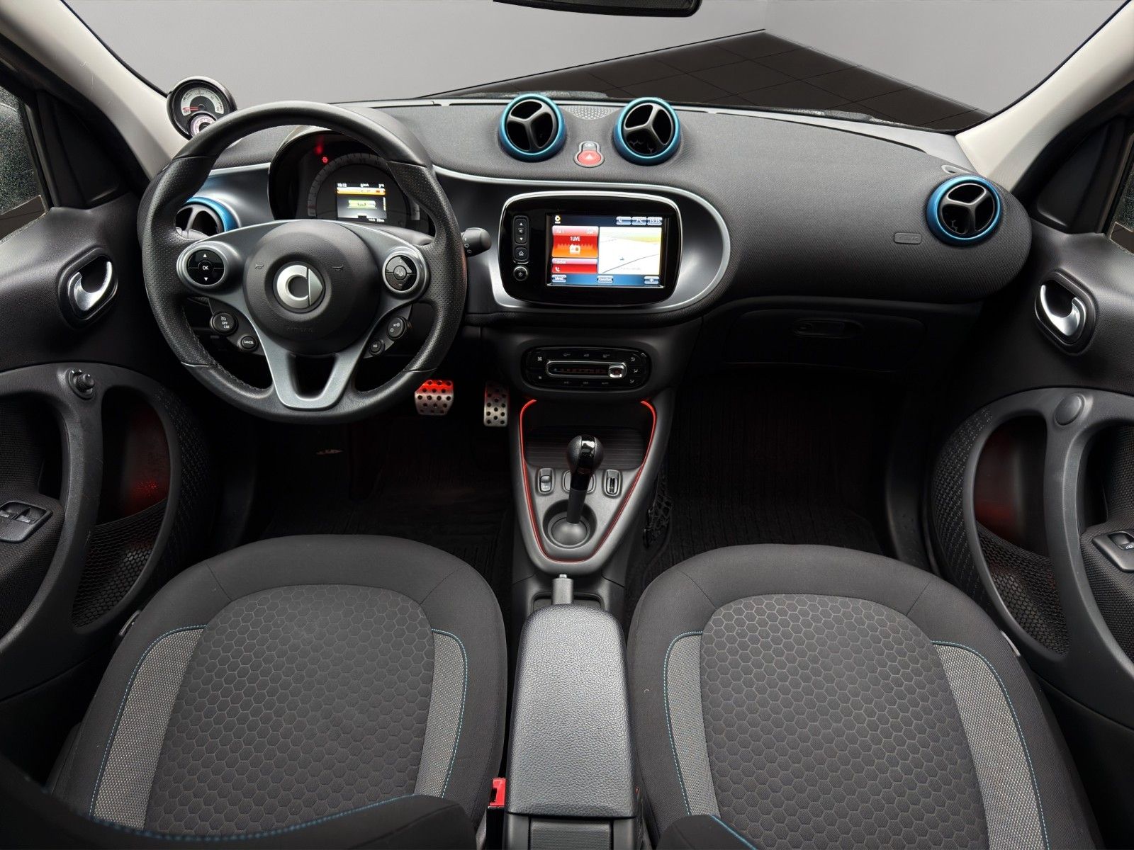 Fahrzeugabbildung Smart ForFour 453 EQ Pulse *exclusiv Paket plus*