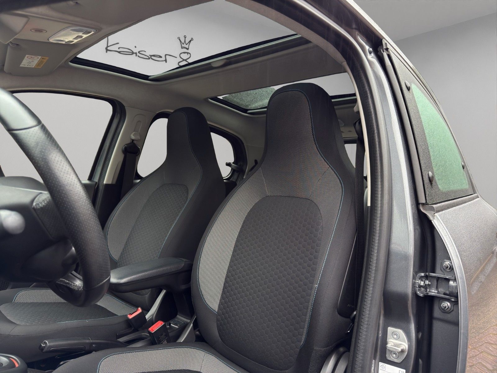 Fahrzeugabbildung Smart ForFour 453 EQ Pulse *exclusiv Paket plus*