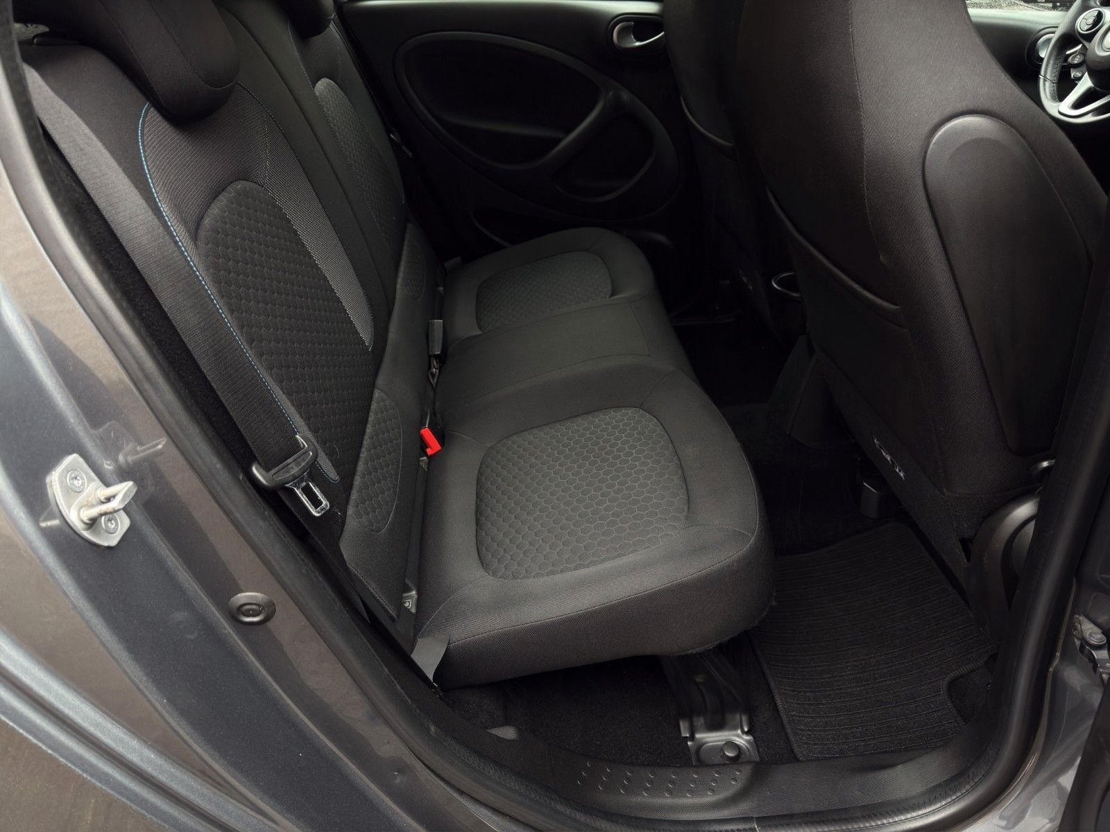 Fahrzeugabbildung Smart ForFour 453 EQ Pulse *exclusiv Paket plus*