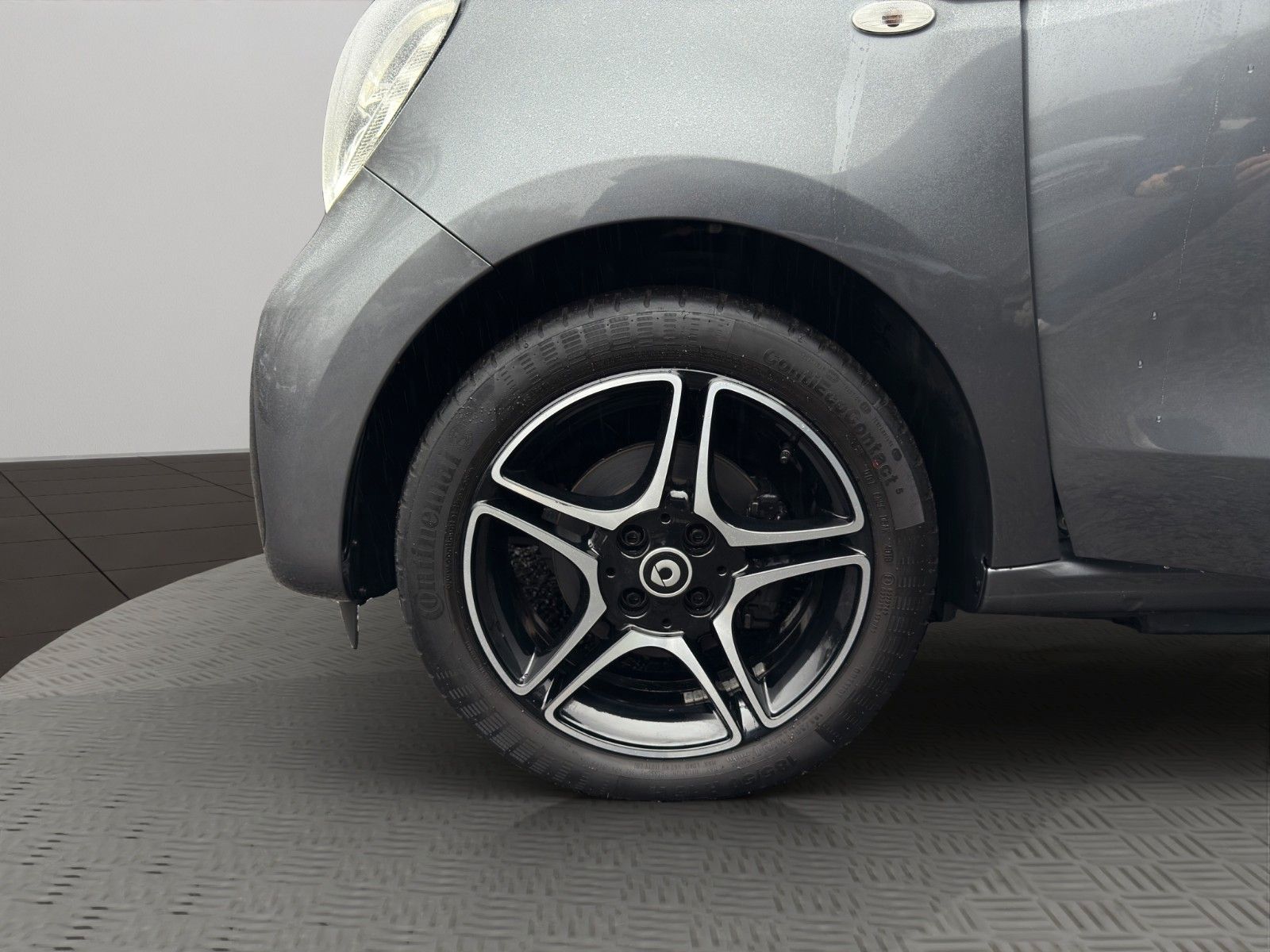 Fahrzeugabbildung Smart ForFour 453 EQ Pulse *exclusiv Paket plus*