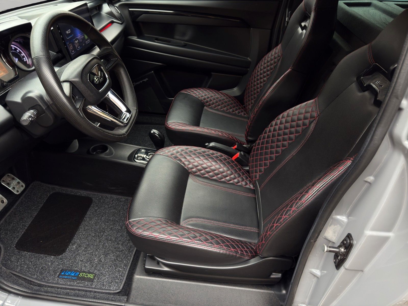 Fahrzeugabbildung Ligier JS 60 Sport Ultimate DCI *Klima*CarPlay*