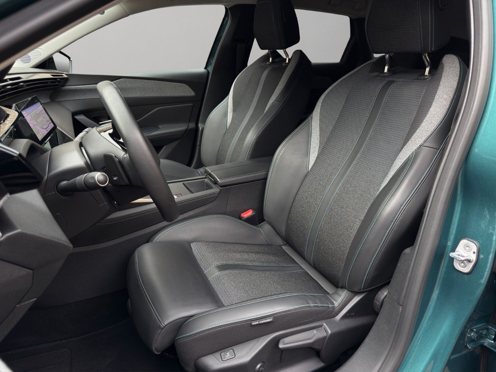 Fahrzeugabbildung Peugeot 308 SW GT Plug-In Hybrid*2. Hand*CarPlay*