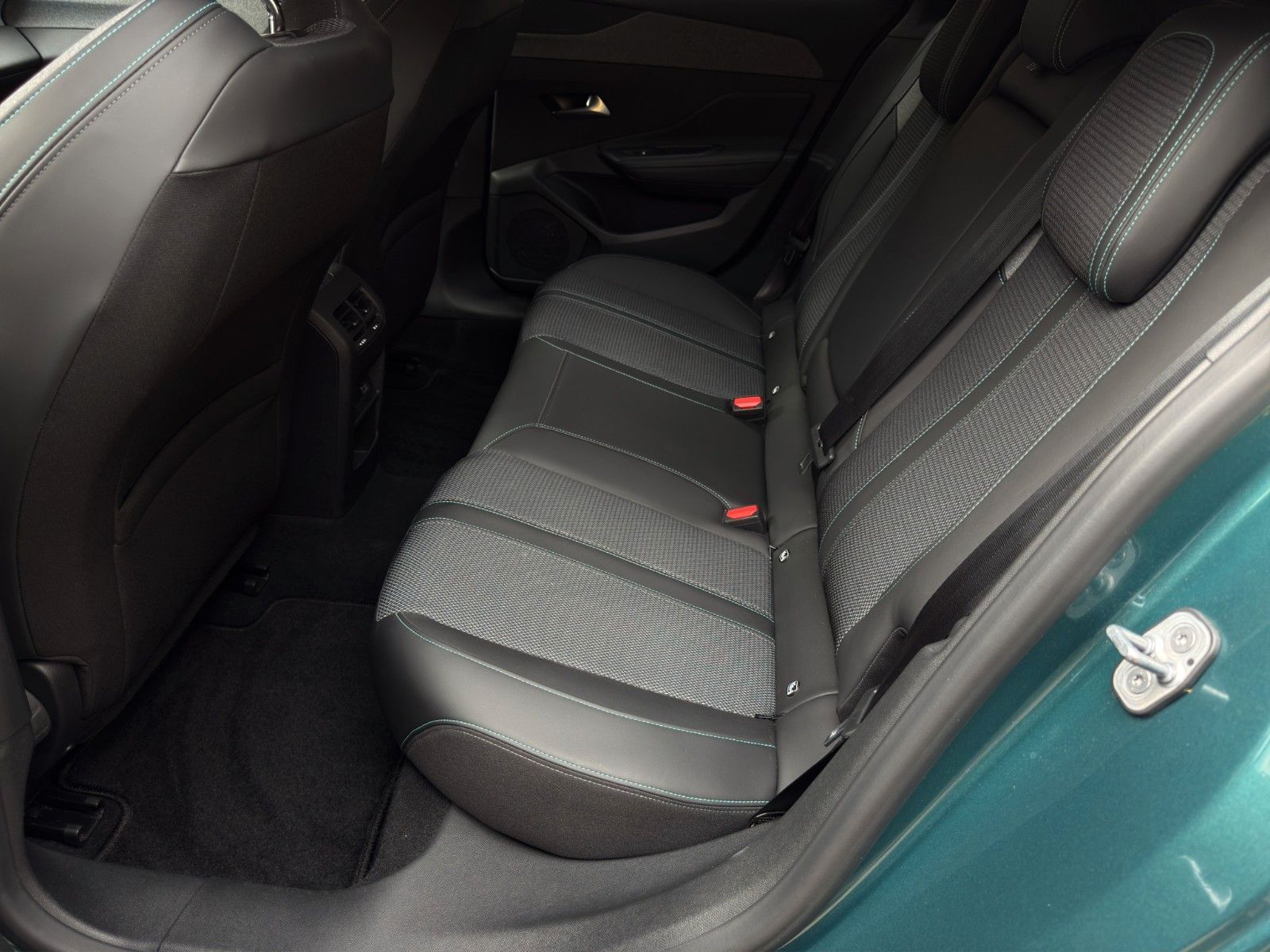 Fahrzeugabbildung Peugeot 308 SW GT Plug-In Hybrid*2. Hand*CarPlay*