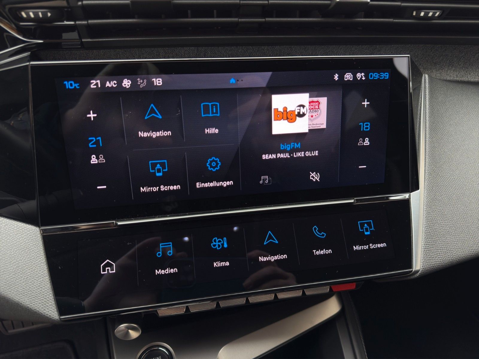 Fahrzeugabbildung Peugeot 308 SW GT Plug-In Hybrid*2. Hand*CarPlay*